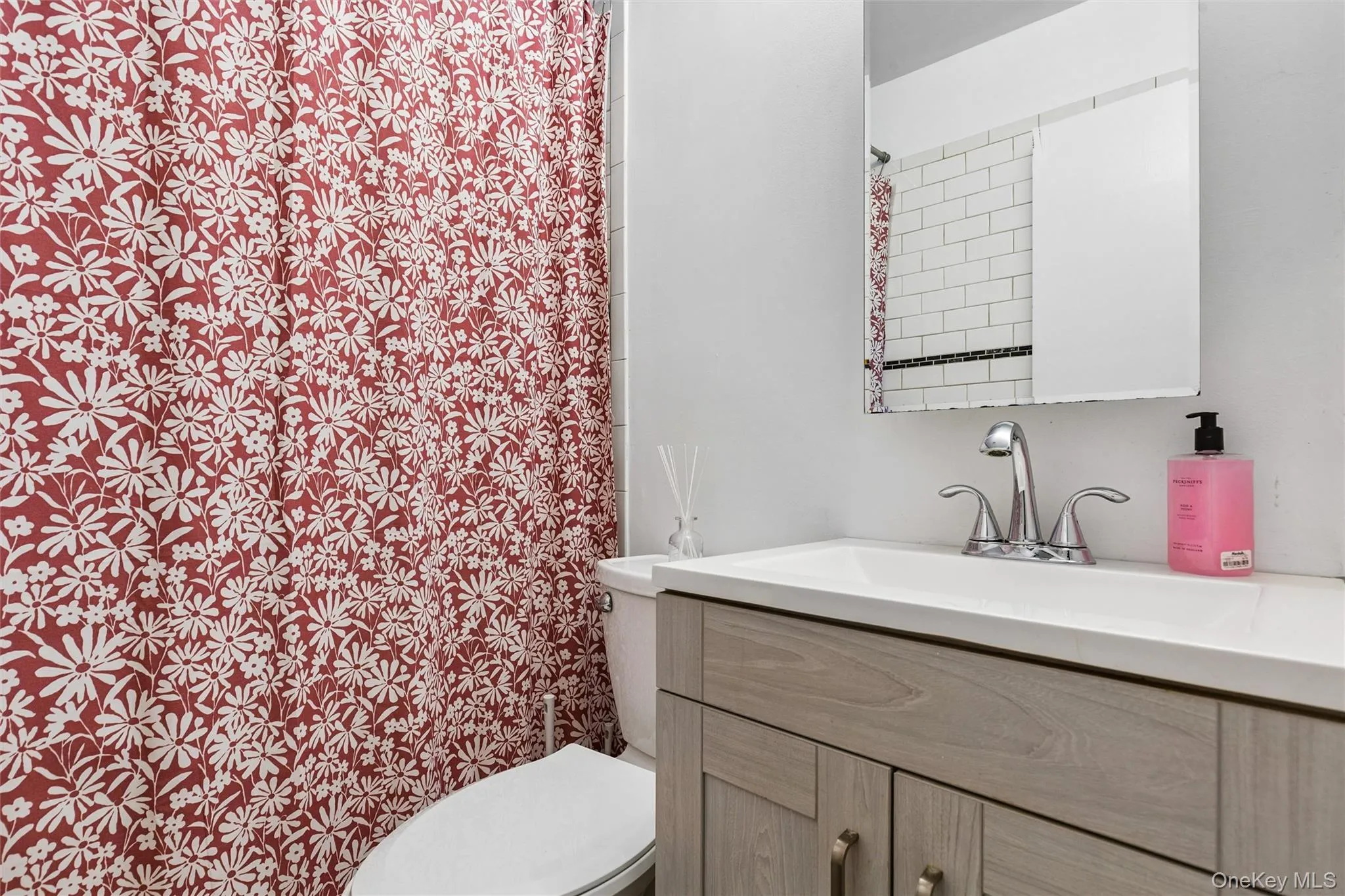 44 Mill Road, Southampton, NY, 3 Bedroom Bedrooms, 9 Room Rooms,2 BathroomBathrooms,Residential Lease,For Rent,Mill,0,1062459 44 Mill Road, Southampton, NY, 3 Bedroom Bedrooms, 9 Room Rooms,2 BathroomBathrooms,Residential Lease,For Rent,Mill,0,1062459