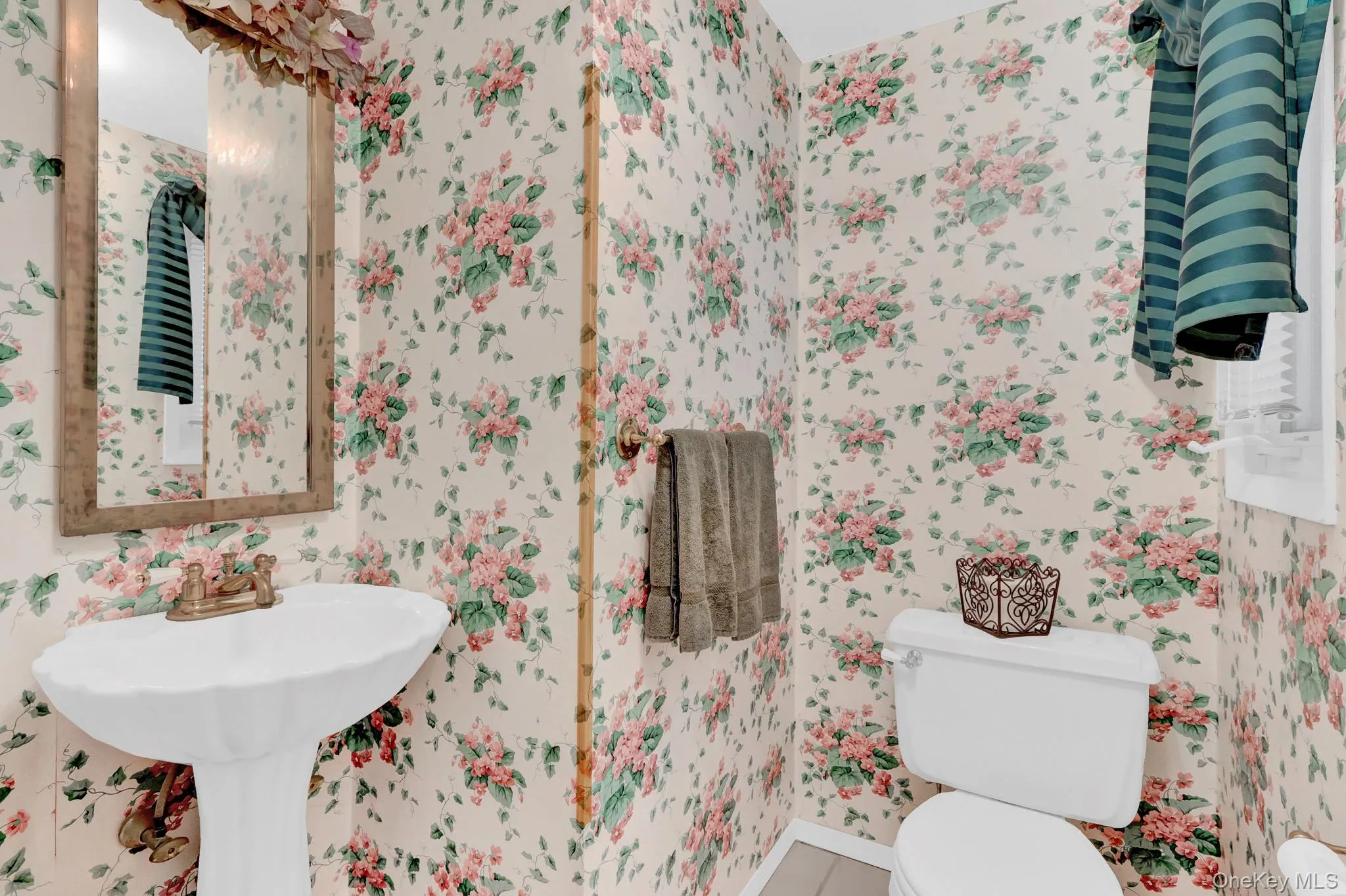 12 Croydon Avenue, Brookhaven, NY, 3 Bedrooms Bedrooms, 8 Rooms Rooms,2 BathroomsBathrooms,Residential,For Rent,Croydon,0,1062466 12 Croydon Avenue, Brookhaven, NY, 3 Bedrooms Bedrooms, 8 Rooms Rooms,2 BathroomsBathrooms,Residential,For Rent,Croydon,0,1062466