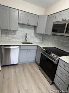 101 Sylvan Avenue, Brookhaven, NY, 1 Bedroom Bedrooms, 4 Room Rooms,1 BathroomBathrooms,Residential Lease,For Rent,Sylvan,0,1062470 101 Sylvan Avenue, Brookhaven, NY, 1 Bedroom Bedrooms, 4 Room Rooms,1 BathroomBathrooms,Residential Lease,For Rent,Sylvan,0,1062470