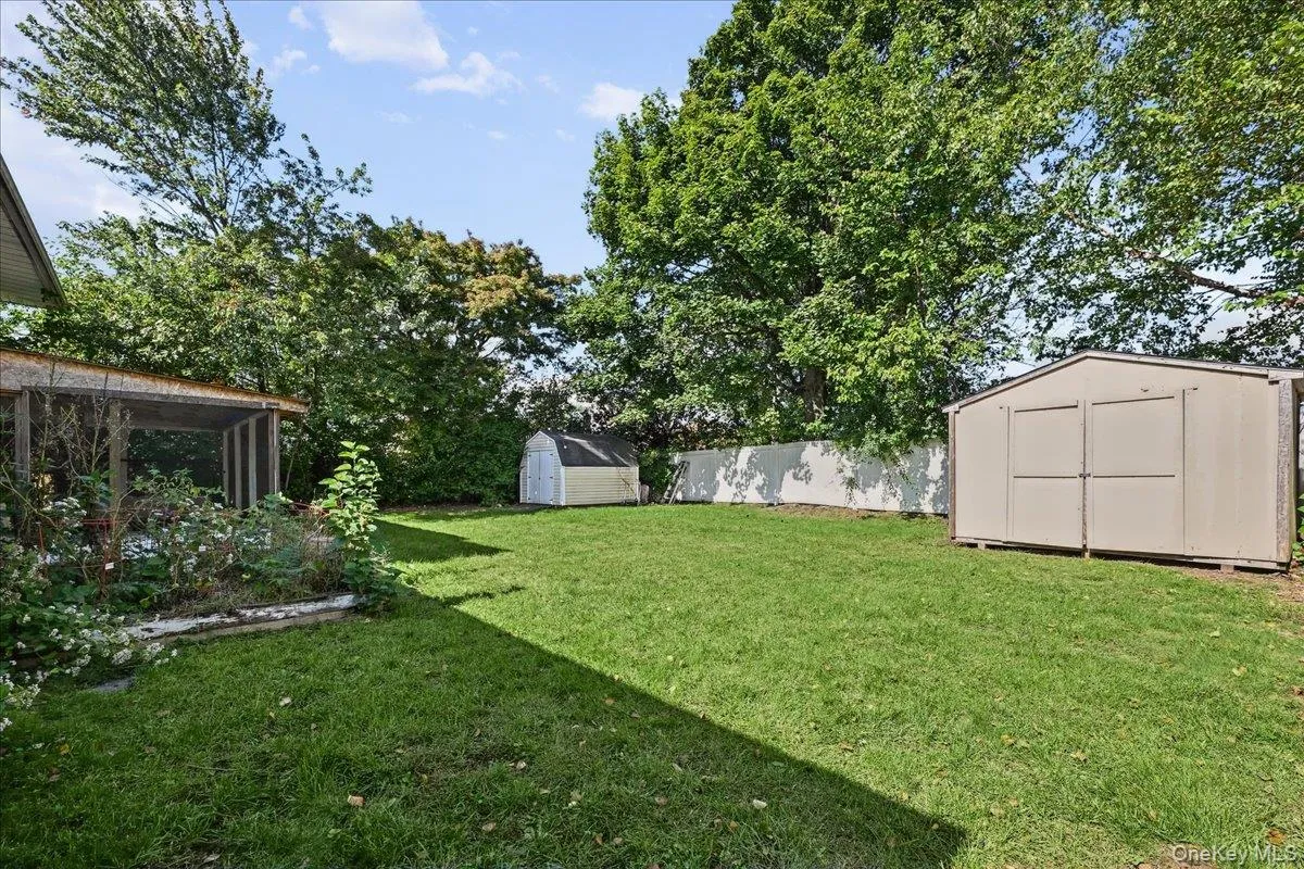 8 Evers Street, Oyster Bay, NY, 3 Bedrooms Bedrooms, 6 Rooms Rooms,2 BathroomsBathrooms,Residential,For Rent,Evers,0,1062477 8 Evers Street, Oyster Bay, NY, 3 Bedrooms Bedrooms, 6 Rooms Rooms,2 BathroomsBathrooms,Residential,For Rent,Evers,0,1062477