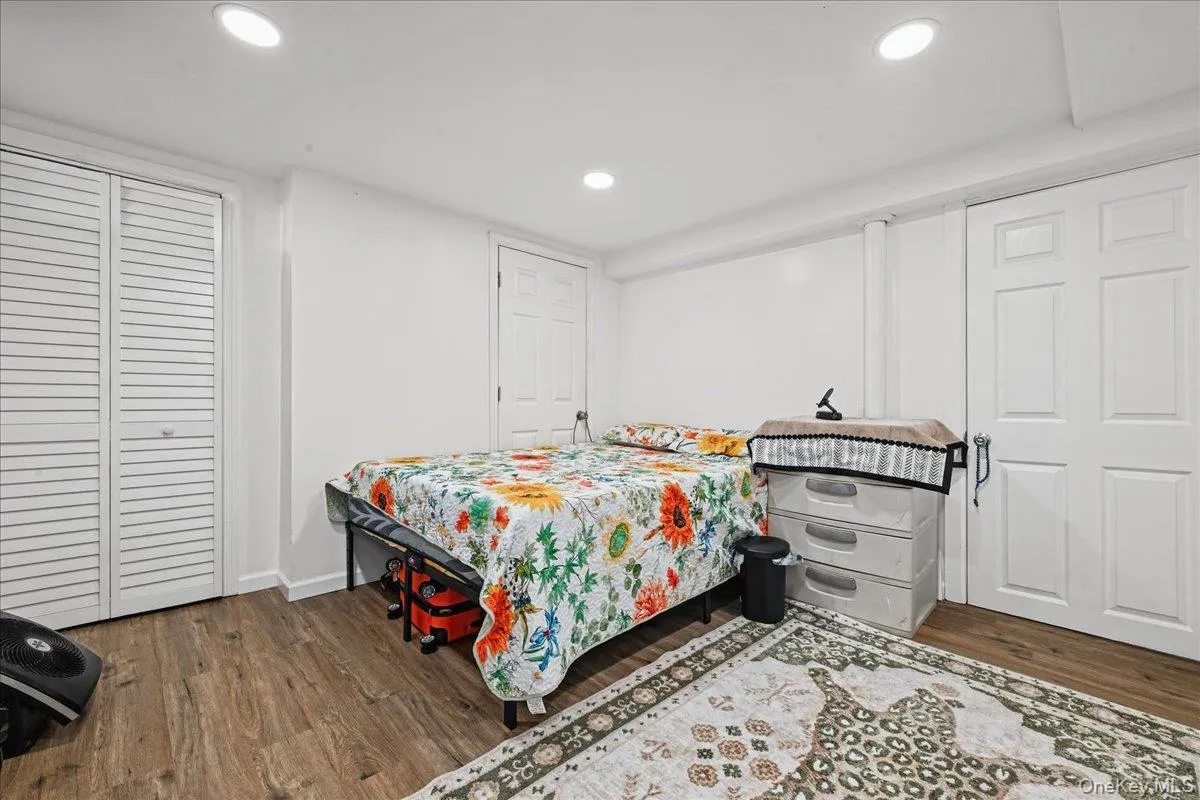 8 Evers Street, Oyster Bay, NY, 3 Bedrooms Bedrooms, 6 Rooms Rooms,2 BathroomsBathrooms,Residential,For Rent,Evers,0,1062477 8 Evers Street, Oyster Bay, NY, 3 Bedrooms Bedrooms, 6 Rooms Rooms,2 BathroomsBathrooms,Residential,For Rent,Evers,0,1062477