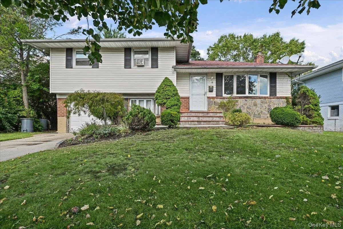 8 Evers Street, Oyster Bay, NY, 3 Bedrooms Bedrooms, 6 Rooms Rooms,2 BathroomsBathrooms,Residential,For Rent,Evers,0,1062477 8 Evers Street, Oyster Bay, NY, 3 Bedrooms Bedrooms, 6 Rooms Rooms,2 BathroomsBathrooms,Residential,For Rent,Evers,0,1062477