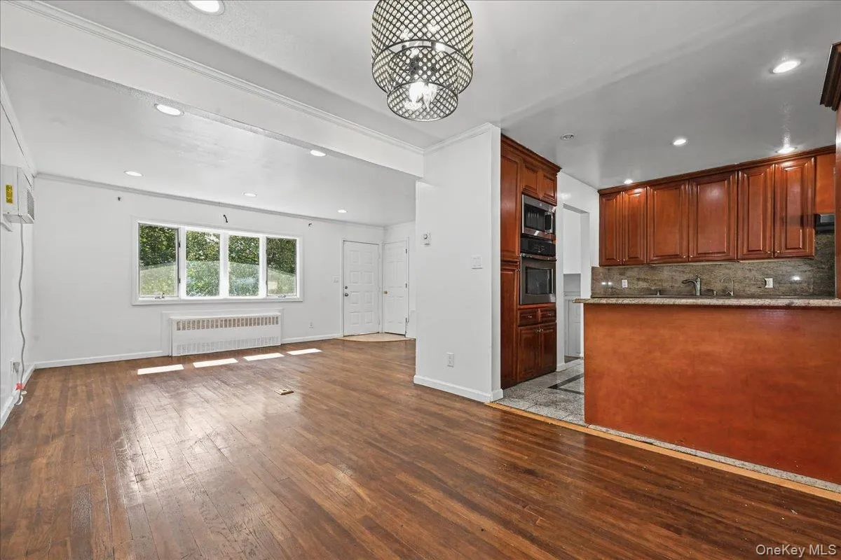 8 Evers Street, Oyster Bay, NY, 3 Bedrooms Bedrooms, 6 Rooms Rooms,2 BathroomsBathrooms,Residential,For Rent,Evers,0,1062477 8 Evers Street, Oyster Bay, NY, 3 Bedrooms Bedrooms, 6 Rooms Rooms,2 BathroomsBathrooms,Residential,For Rent,Evers,0,1062477