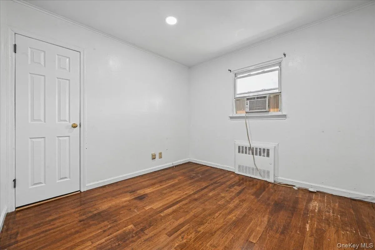 8 Evers Street, Oyster Bay, NY, 3 Bedrooms Bedrooms, 6 Rooms Rooms,2 BathroomsBathrooms,Residential,For Rent,Evers,0,1062477 8 Evers Street, Oyster Bay, NY, 3 Bedrooms Bedrooms, 6 Rooms Rooms,2 BathroomsBathrooms,Residential,For Rent,Evers,0,1062477
