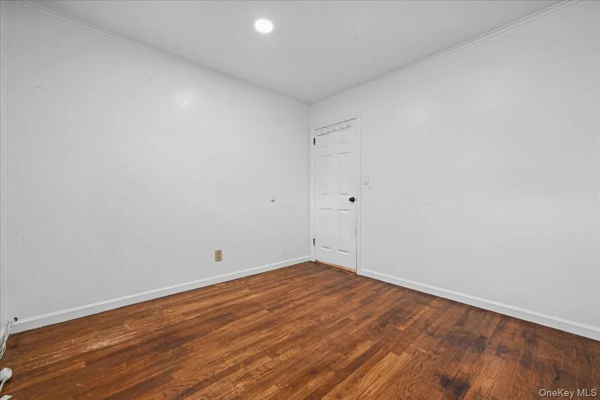 8 Evers Street, Oyster Bay, NY, 3 Bedrooms Bedrooms, 6 Rooms Rooms,2 BathroomsBathrooms,Residential,For Rent,Evers,0,1062477 8 Evers Street, Oyster Bay, NY, 3 Bedrooms Bedrooms, 6 Rooms Rooms,2 BathroomsBathrooms,Residential,For Rent,Evers,0,1062477