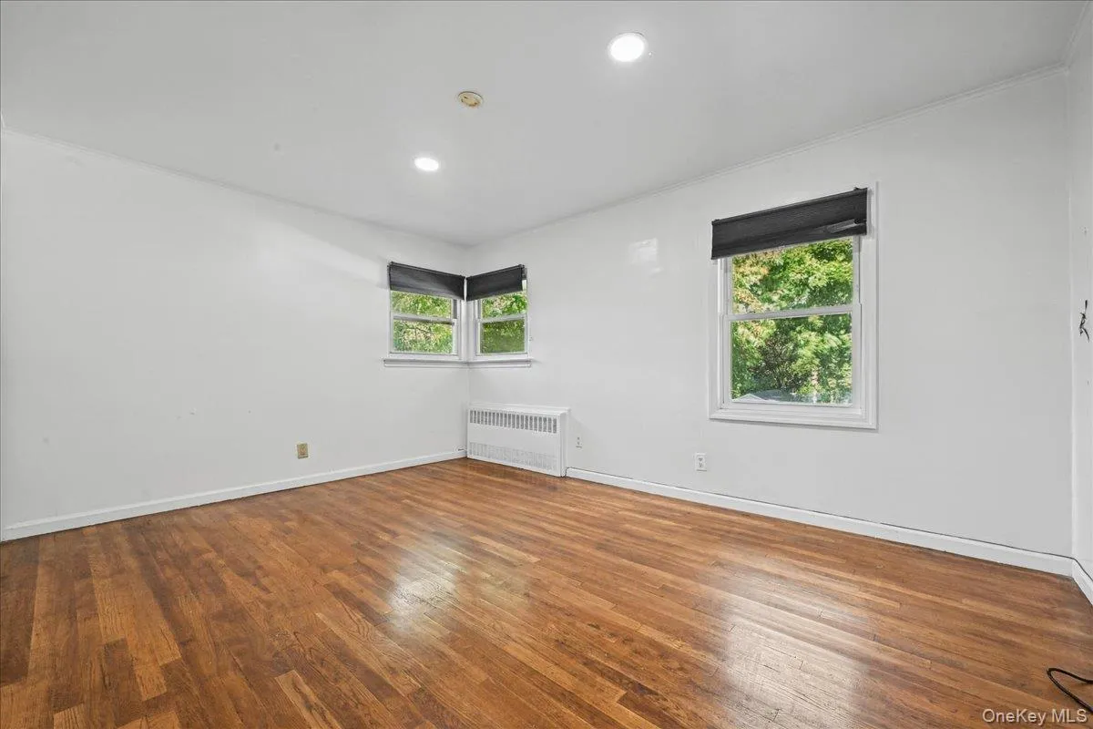 8 Evers Street, Oyster Bay, NY, 3 Bedrooms Bedrooms, 6 Rooms Rooms,2 BathroomsBathrooms,Residential,For Rent,Evers,0,1062477 8 Evers Street, Oyster Bay, NY, 3 Bedrooms Bedrooms, 6 Rooms Rooms,2 BathroomsBathrooms,Residential,For Rent,Evers,0,1062477