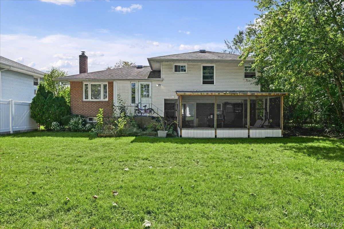 8 Evers Street, Oyster Bay, NY, 3 Bedrooms Bedrooms, 6 Rooms Rooms,2 BathroomsBathrooms,Residential,For Rent,Evers,0,1062477 8 Evers Street, Oyster Bay, NY, 3 Bedrooms Bedrooms, 6 Rooms Rooms,2 BathroomsBathrooms,Residential,For Rent,Evers,0,1062477