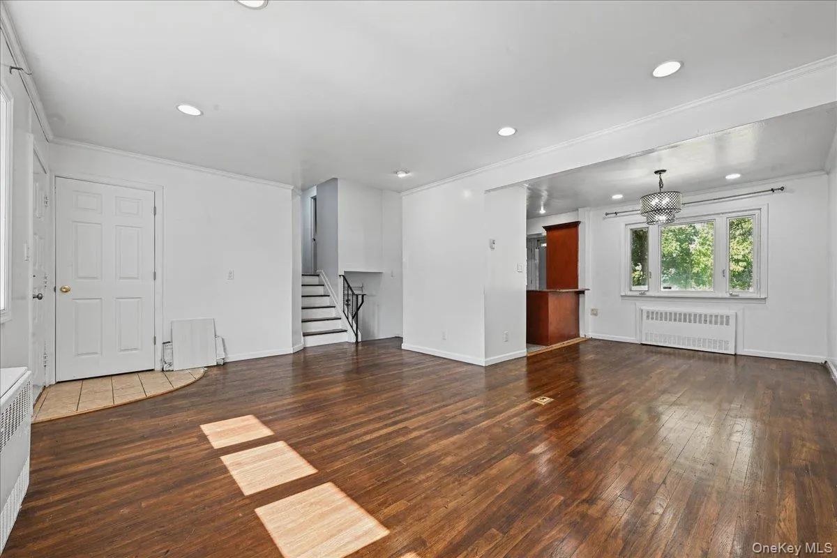 8 Evers Street, Oyster Bay, NY, 3 Bedrooms Bedrooms, 6 Rooms Rooms,2 BathroomsBathrooms,Residential,For Rent,Evers,0,1062477 8 Evers Street, Oyster Bay, NY, 3 Bedrooms Bedrooms, 6 Rooms Rooms,2 BathroomsBathrooms,Residential,For Rent,Evers,0,1062477