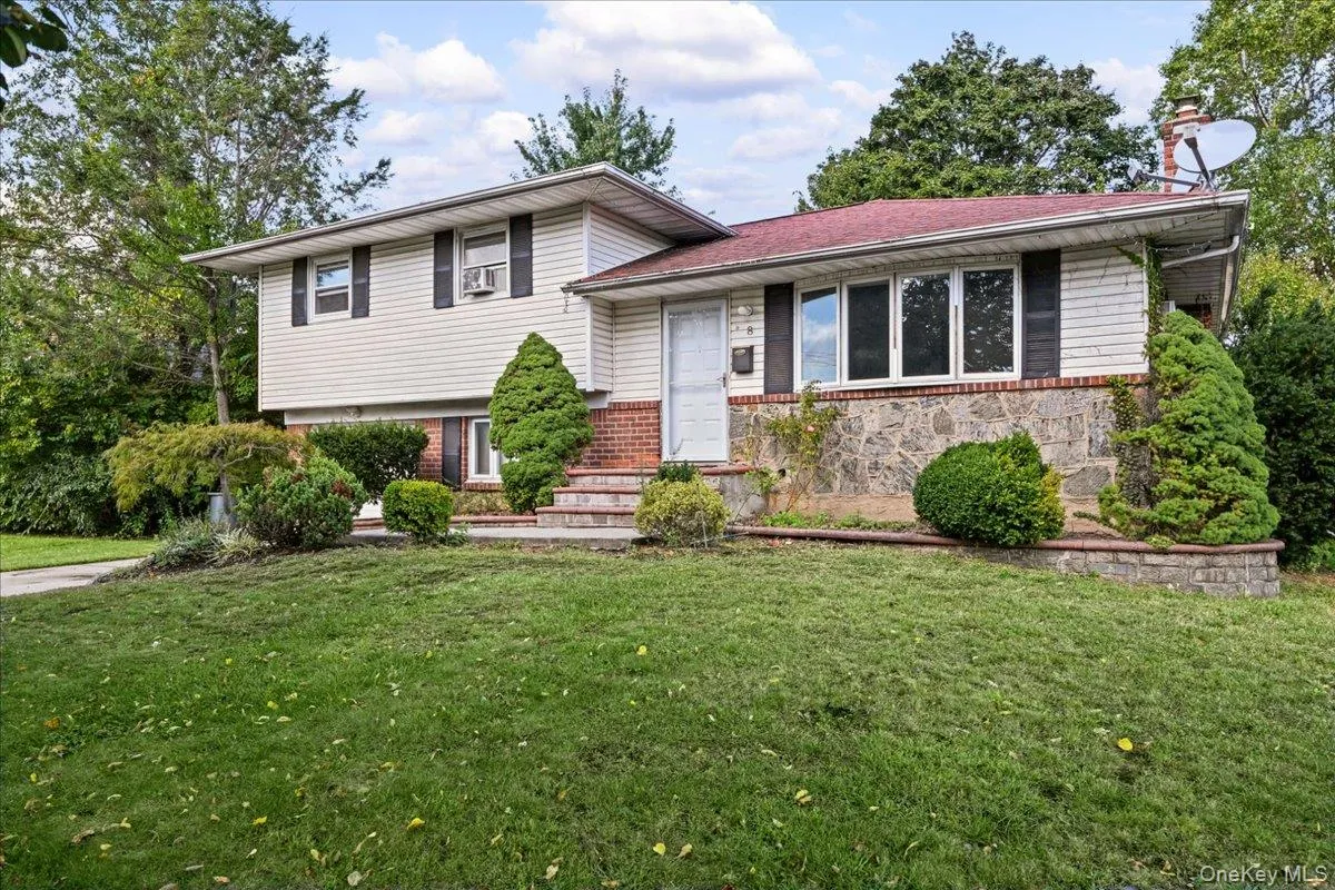 8 Evers Street, Oyster Bay, NY, 3 Bedrooms Bedrooms, 6 Rooms Rooms,2 BathroomsBathrooms,Residential,For Rent,Evers,0,1062477 8 Evers Street, Oyster Bay, NY, 3 Bedrooms Bedrooms, 6 Rooms Rooms,2 BathroomsBathrooms,Residential,For Rent,Evers,0,1062477