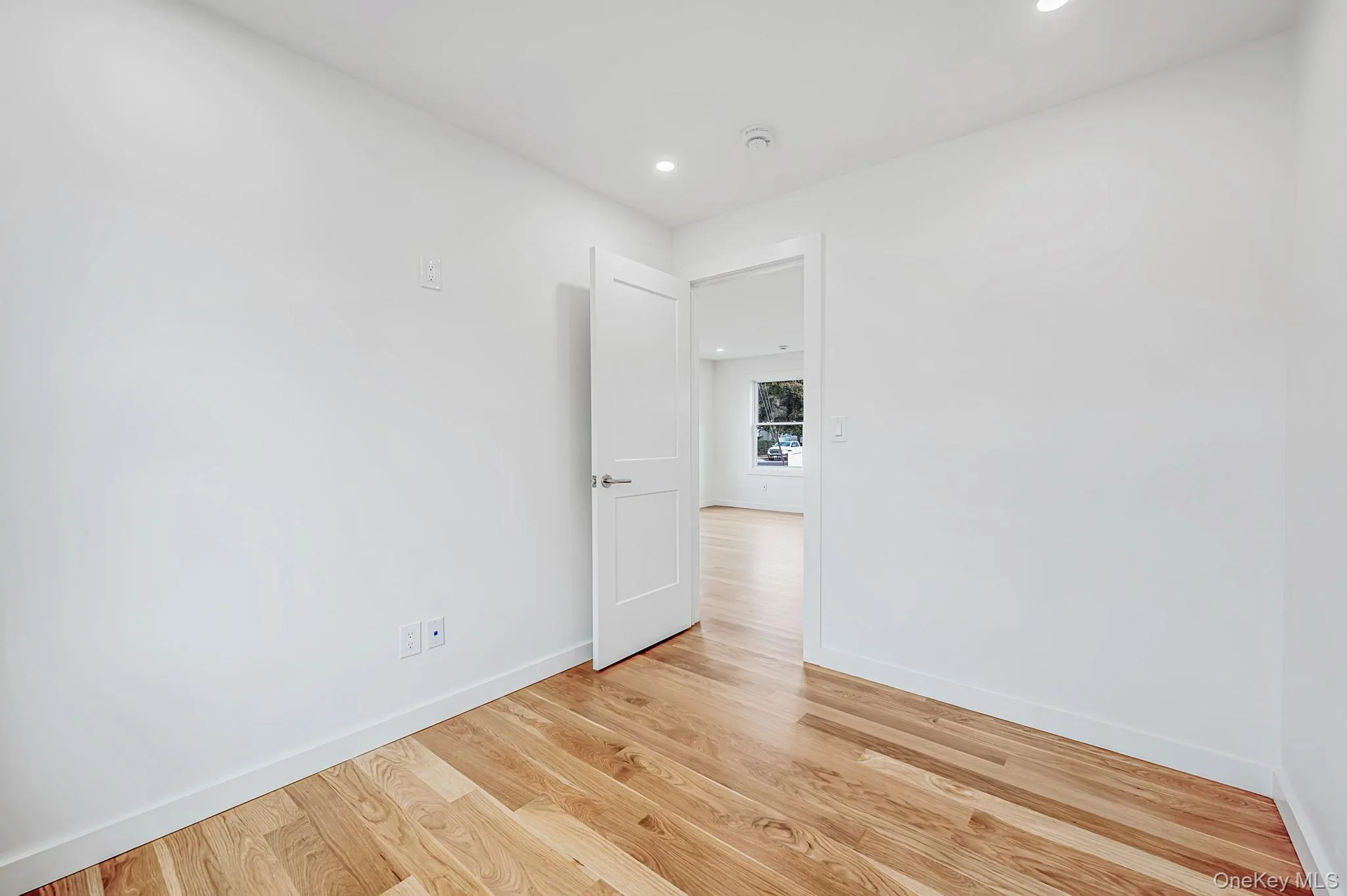4 Lee Avenue, Islip, NY, 3 Bedrooms Bedrooms, 8 Rooms Rooms,2 BathroomsBathrooms,Residential,For Rent,Lee,0,1062484 4 Lee Avenue, Islip, NY, 3 Bedrooms Bedrooms, 8 Rooms Rooms,2 BathroomsBathrooms,Residential,For Rent,Lee,0,1062484