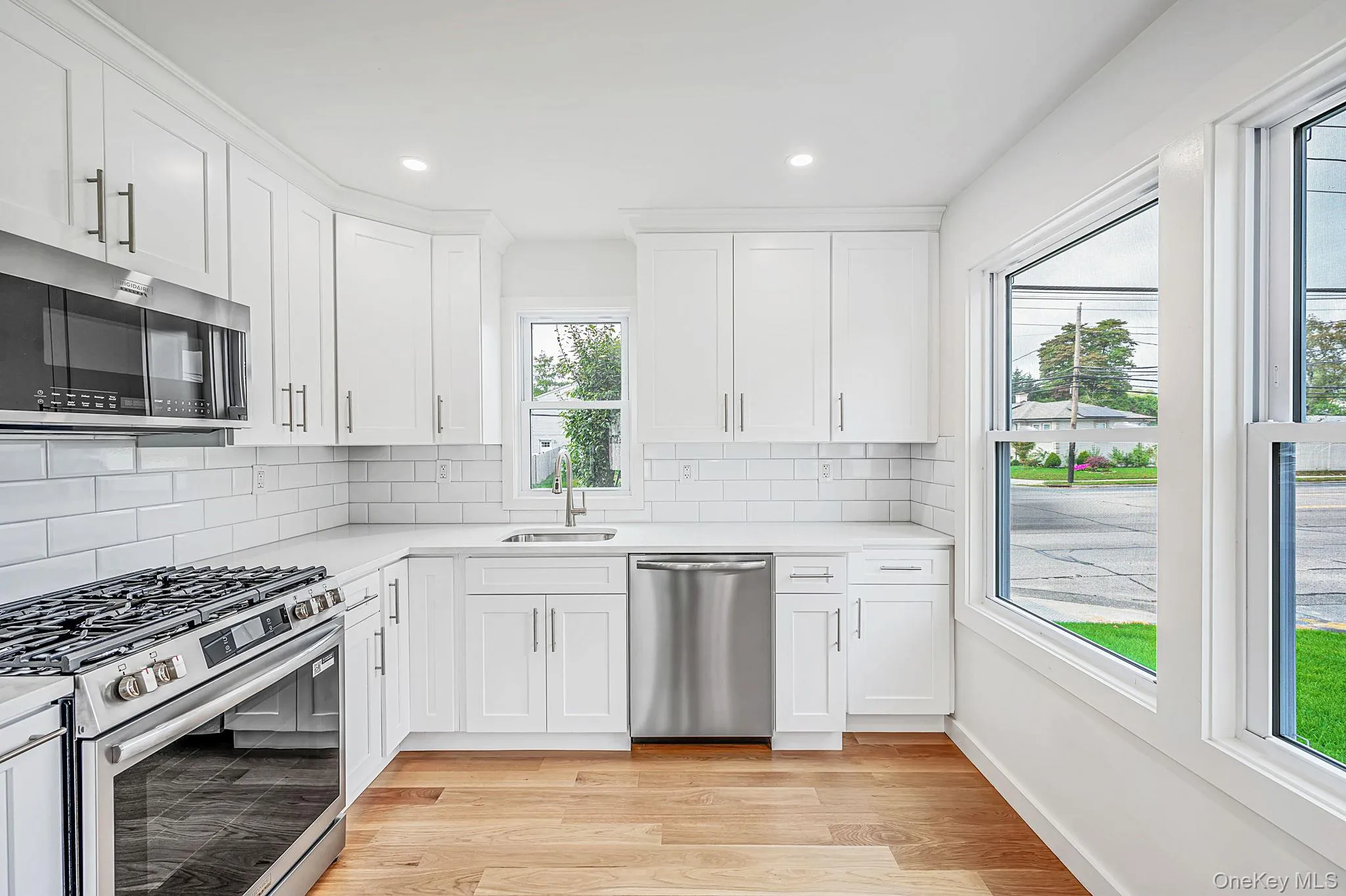 4 Lee Avenue, Islip, NY, 3 Bedrooms Bedrooms, 8 Rooms Rooms,2 BathroomsBathrooms,Residential,For Rent,Lee,0,1062484 4 Lee Avenue, Islip, NY, 3 Bedrooms Bedrooms, 8 Rooms Rooms,2 BathroomsBathrooms,Residential,For Rent,Lee,0,1062484
