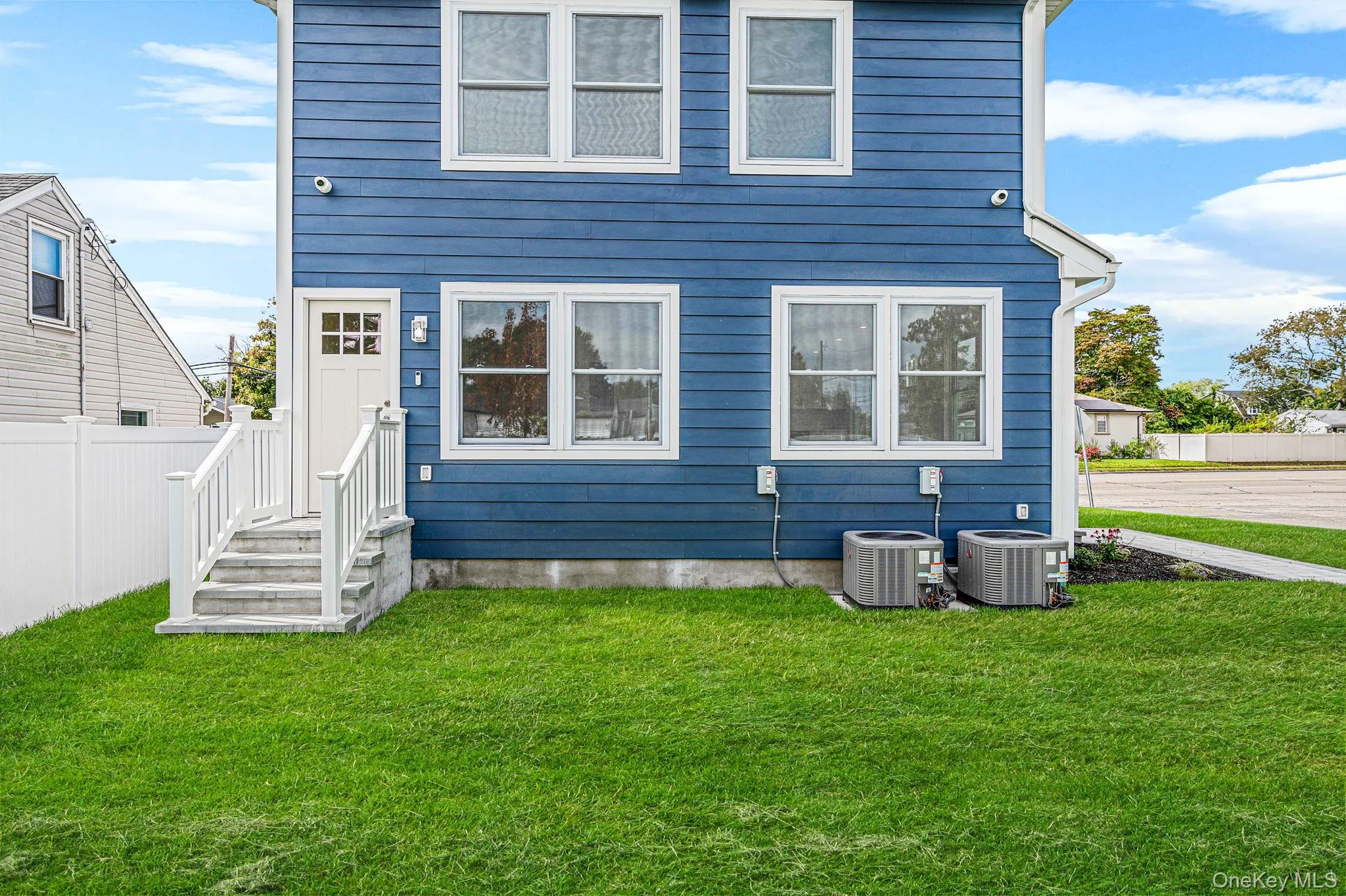 4 Lee Avenue, Islip, NY, 3 Bedrooms Bedrooms, 8 Rooms Rooms,2 BathroomsBathrooms,Residential,For Rent,Lee,0,1062484 4 Lee Avenue, Islip, NY, 3 Bedrooms Bedrooms, 8 Rooms Rooms,2 BathroomsBathrooms,Residential,For Rent,Lee,0,1062484
