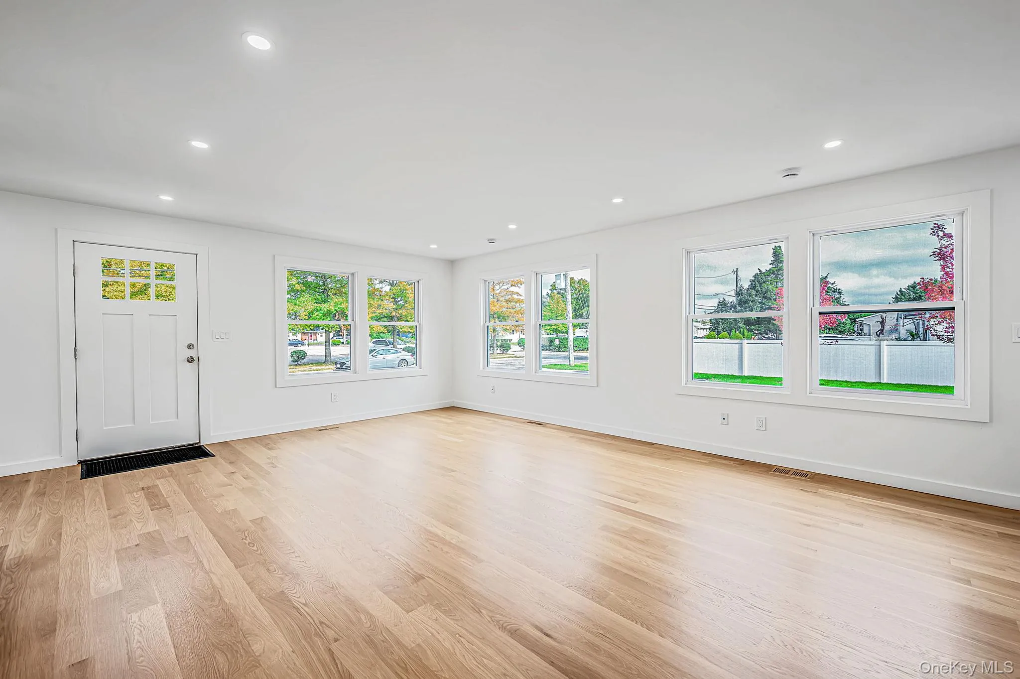 4 Lee Avenue, Islip, NY, 3 Bedrooms Bedrooms, 8 Rooms Rooms,2 BathroomsBathrooms,Residential,For Rent,Lee,0,1062484 4 Lee Avenue, Islip, NY, 3 Bedrooms Bedrooms, 8 Rooms Rooms,2 BathroomsBathrooms,Residential,For Rent,Lee,0,1062484