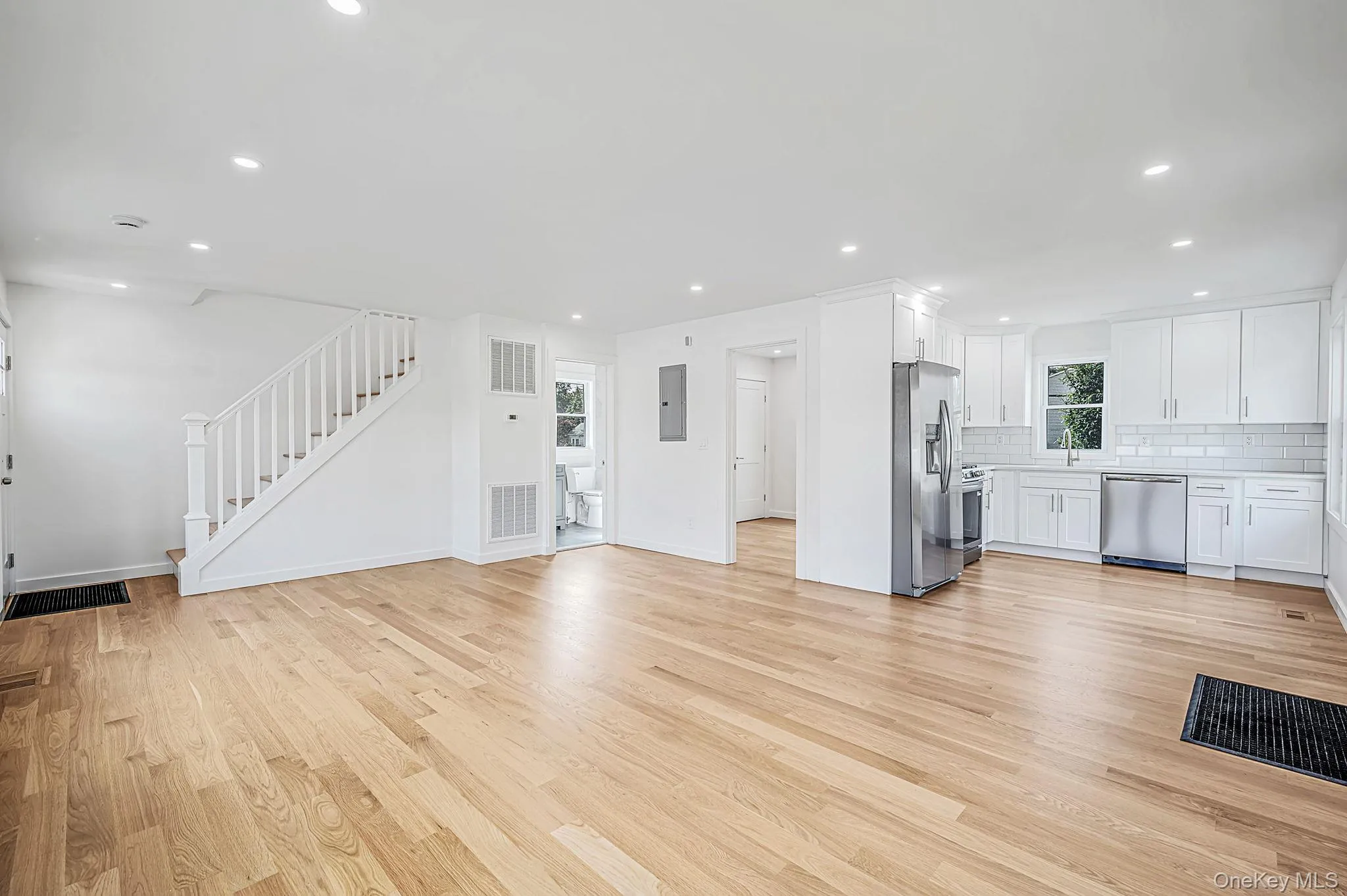 4 Lee Avenue, Islip, NY, 3 Bedrooms Bedrooms, 8 Rooms Rooms,2 BathroomsBathrooms,Residential,For Rent,Lee,0,1062484 4 Lee Avenue, Islip, NY, 3 Bedrooms Bedrooms, 8 Rooms Rooms,2 BathroomsBathrooms,Residential,For Rent,Lee,0,1062484