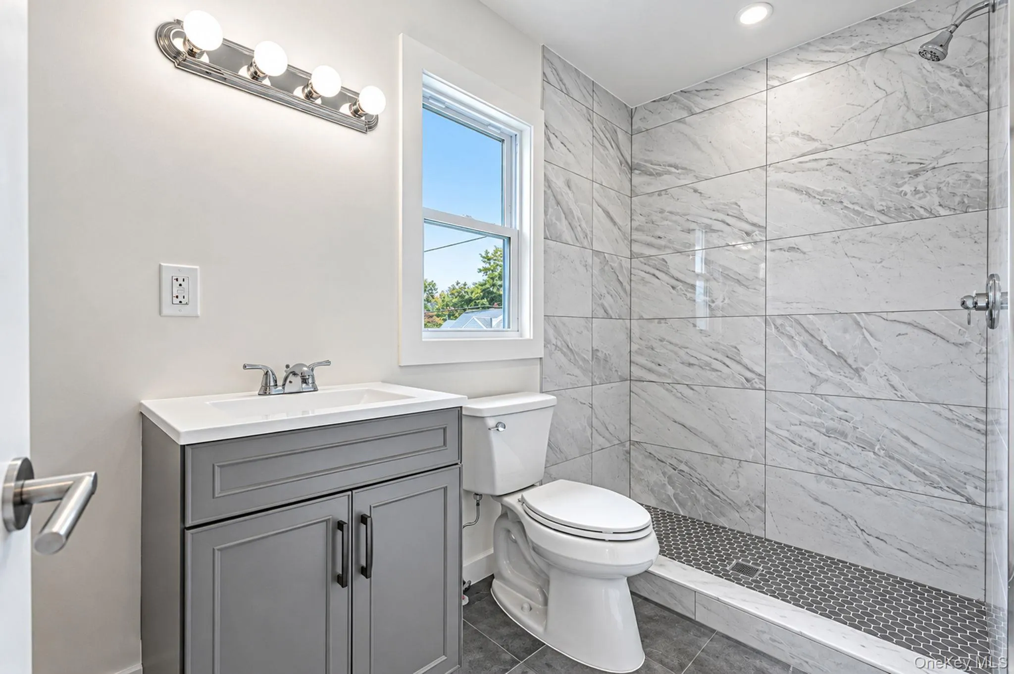 4 Lee Avenue, Islip, NY, 3 Bedrooms Bedrooms, 8 Rooms Rooms,2 BathroomsBathrooms,Residential,For Rent,Lee,0,1062484 4 Lee Avenue, Islip, NY, 3 Bedrooms Bedrooms, 8 Rooms Rooms,2 BathroomsBathrooms,Residential,For Rent,Lee,0,1062484