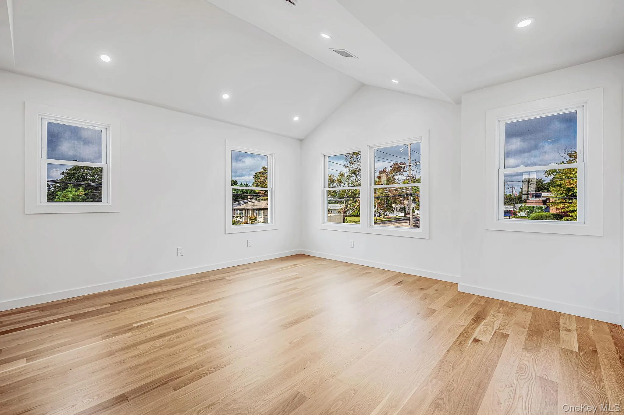 4 Lee Avenue, Islip, NY, 3 Bedrooms Bedrooms, 8 Rooms Rooms,2 BathroomsBathrooms,Residential,For Rent,Lee,0,1062484 4 Lee Avenue, Islip, NY, 3 Bedrooms Bedrooms, 8 Rooms Rooms,2 BathroomsBathrooms,Residential,For Rent,Lee,0,1062484