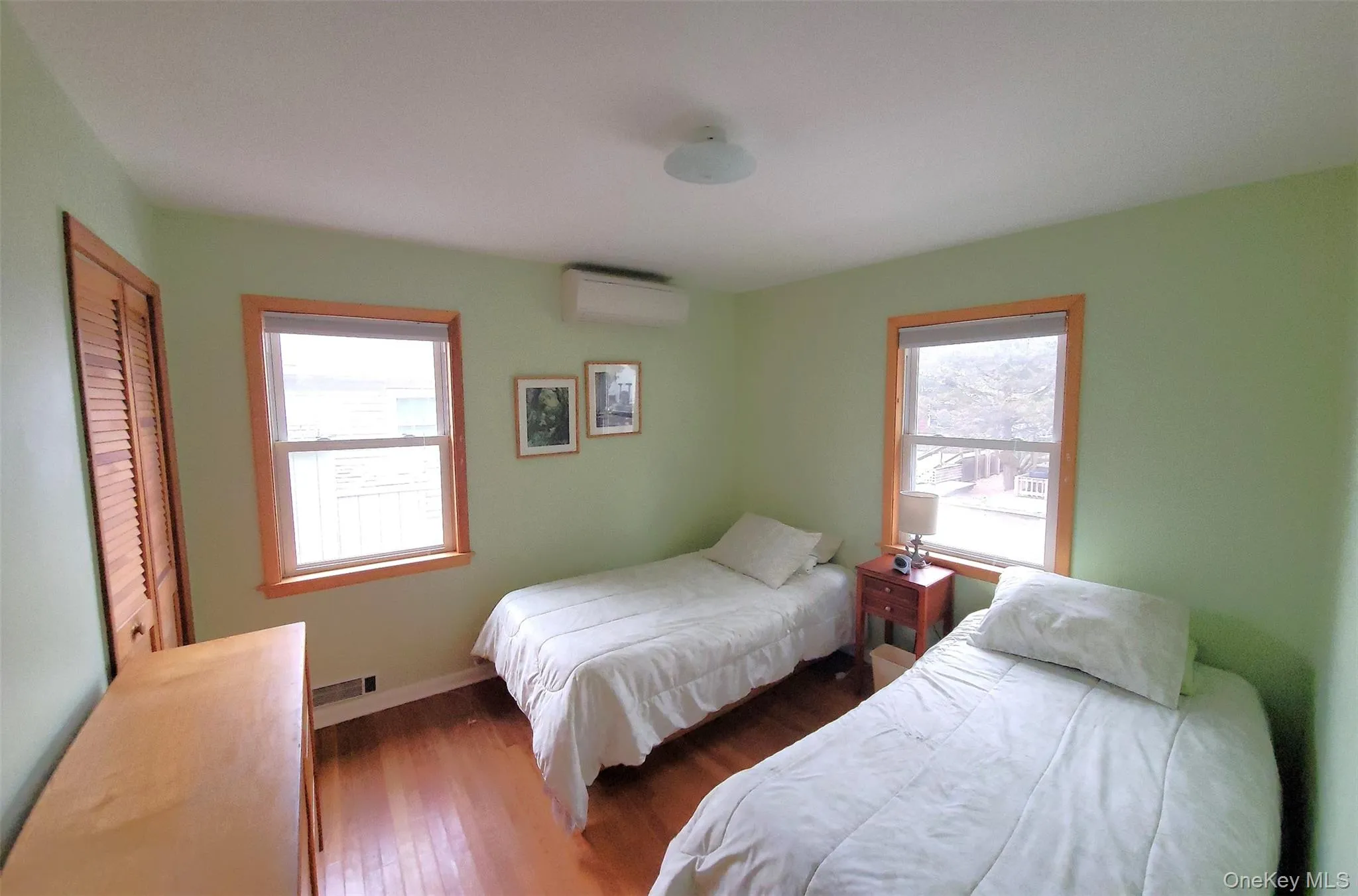 84 Oak Walk, Islip, NY, 3 Bedrooms Bedrooms, 6 Rooms Rooms,1 BathroomBathrooms,Residential,For Rent,Oak,0,1062487 84 Oak Walk, Islip, NY, 3 Bedrooms Bedrooms, 6 Rooms Rooms,1 BathroomBathrooms,Residential,For Rent,Oak,0,1062487