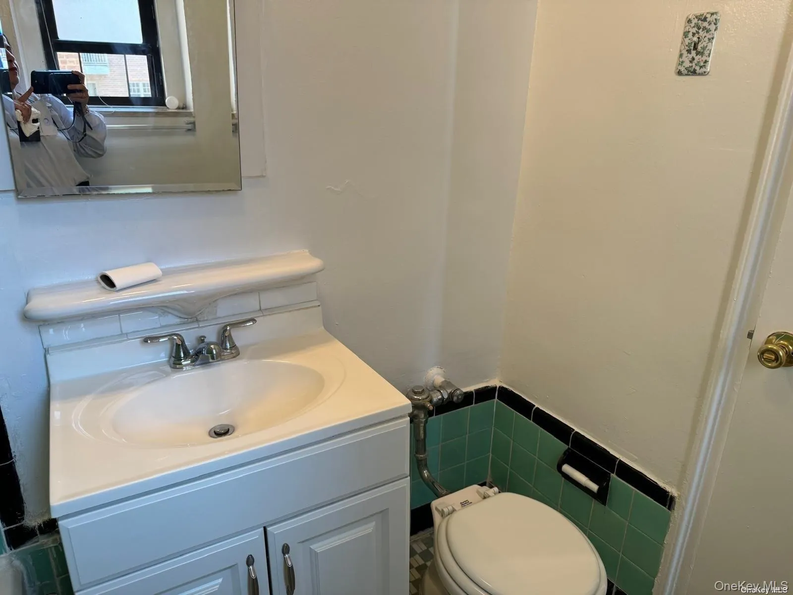 83-80 118th Street, New York, NY, 3 Room Rooms,1 BathroomBathrooms,Residential Lease,For Rent,118th,0,1062493 83-80 118th Street, New York, NY, 3 Room Rooms,1 BathroomBathrooms,Residential Lease,For Rent,118th,0,1062493