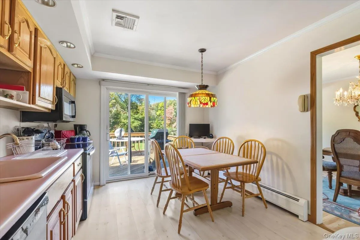 3 Young Court, Ramapo, NY, 3 Bedrooms Bedrooms, 8 Rooms Rooms,2 BathroomsBathrooms,Residential,For Rent,Young,0,1062501 3 Young Court, Ramapo, NY, 3 Bedrooms Bedrooms, 8 Rooms Rooms,2 BathroomsBathrooms,Residential,For Rent,Young,0,1062501