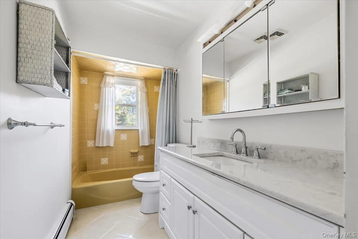3 Young Court, Ramapo, NY, 3 Bedrooms Bedrooms, 8 Rooms Rooms,2 BathroomsBathrooms,Residential,For Rent,Young,0,1062501 3 Young Court, Ramapo, NY, 3 Bedrooms Bedrooms, 8 Rooms Rooms,2 BathroomsBathrooms,Residential,For Rent,Young,0,1062501
