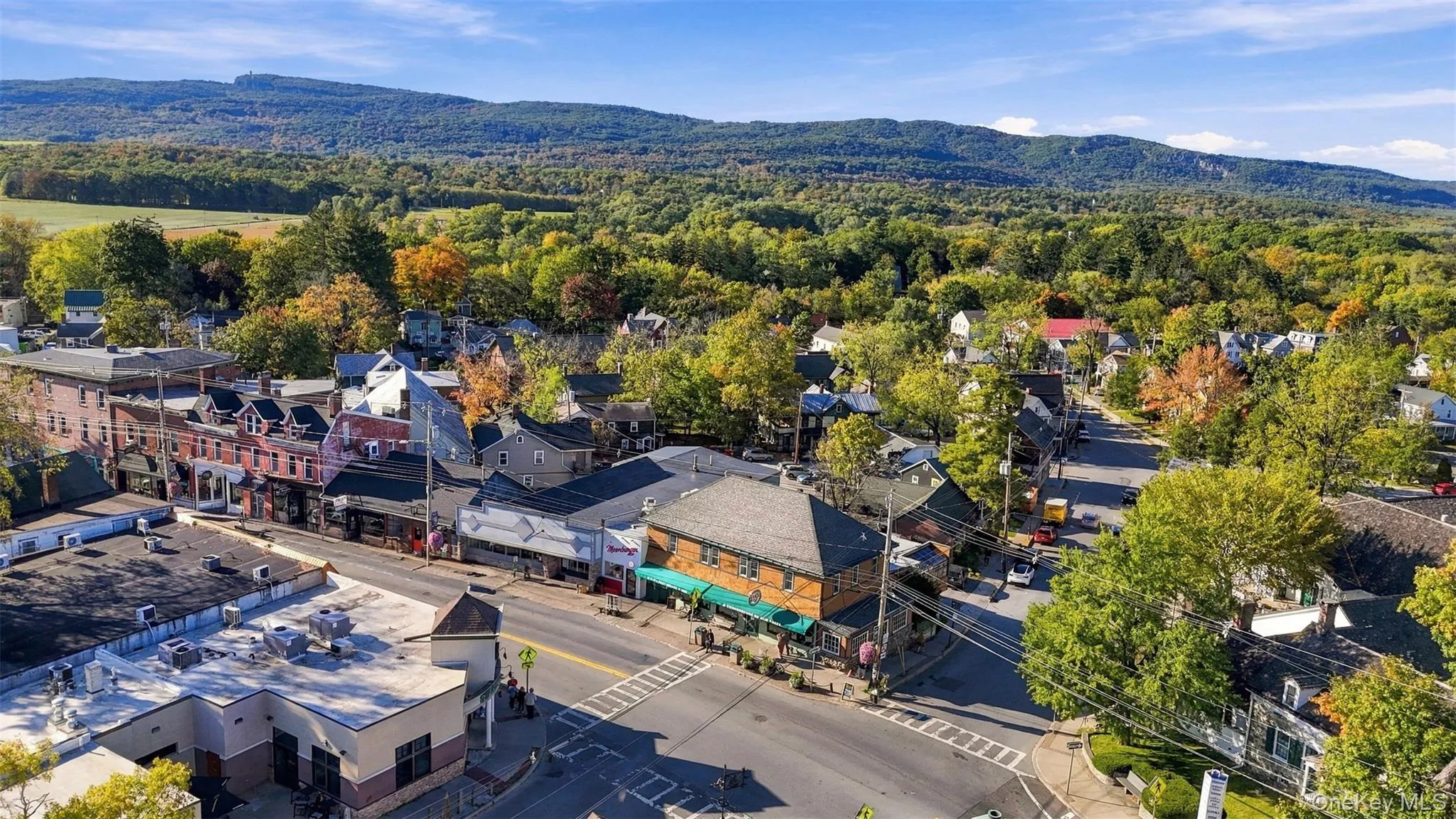 89 Main St, New Paltz, NY, 3 Bedrooms Bedrooms, ,1 BathroomBathrooms,Residential Lease,For Rent,Main St,0,1062508 89 Main St, New Paltz, NY, 3 Bedrooms Bedrooms, ,1 BathroomBathrooms,Residential Lease,For Rent,Main St,0,1062508