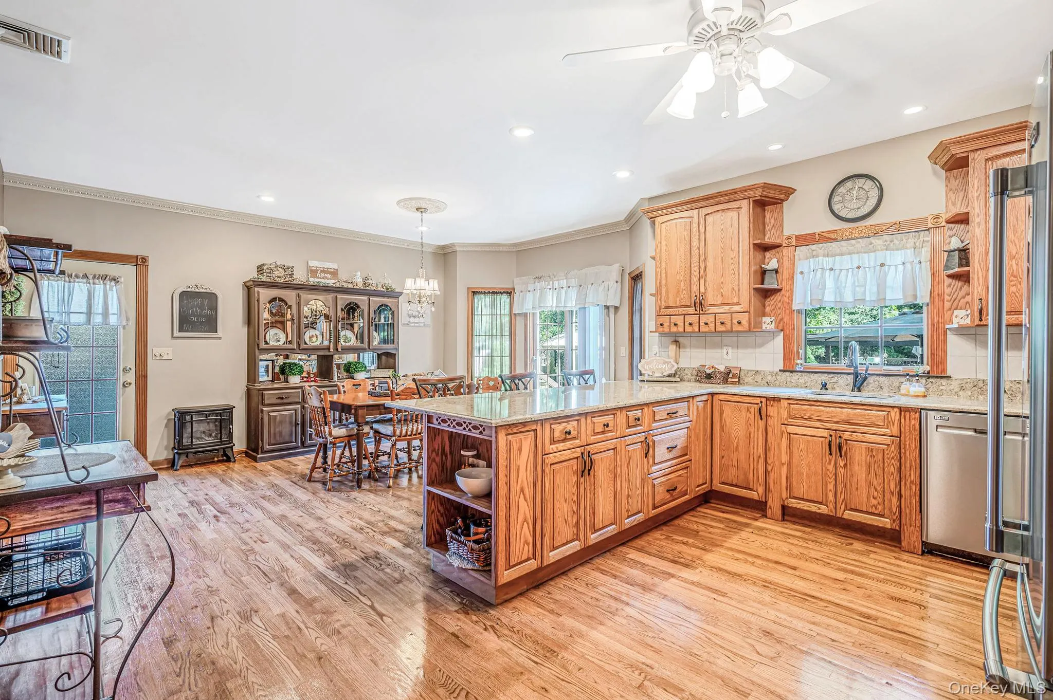 71 Buckley Road, Brookhaven, NY, 3 Bedrooms Bedrooms, 11 Rooms Rooms,2 BathroomsBathrooms,Residential,For Rent,Buckley,0,1062510 71 Buckley Road, Brookhaven, NY, 3 Bedrooms Bedrooms, 11 Rooms Rooms,2 BathroomsBathrooms,Residential,For Rent,Buckley,0,1062510