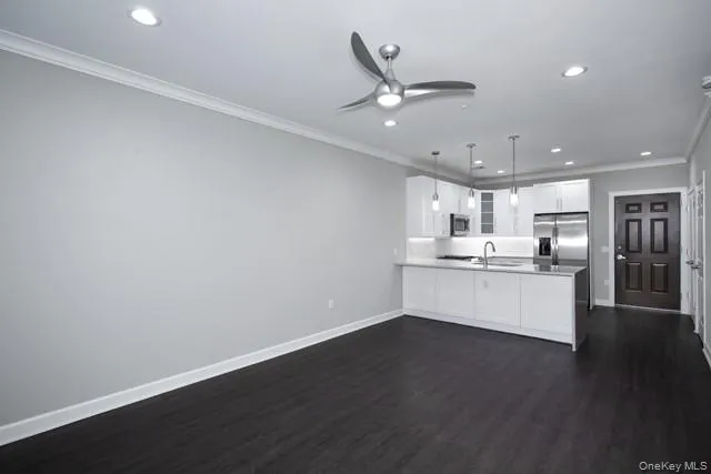 148 South front Street, Oyster Bay, NY, 1 Bedroom Bedrooms, 4 Room Rooms,1 BathroomBathrooms,Residential Lease,For Rent,South front,0,1062517 148 South front Street, Oyster Bay, NY, 1 Bedroom Bedrooms, 4 Room Rooms,1 BathroomBathrooms,Residential Lease,For Rent,South front,0,1062517