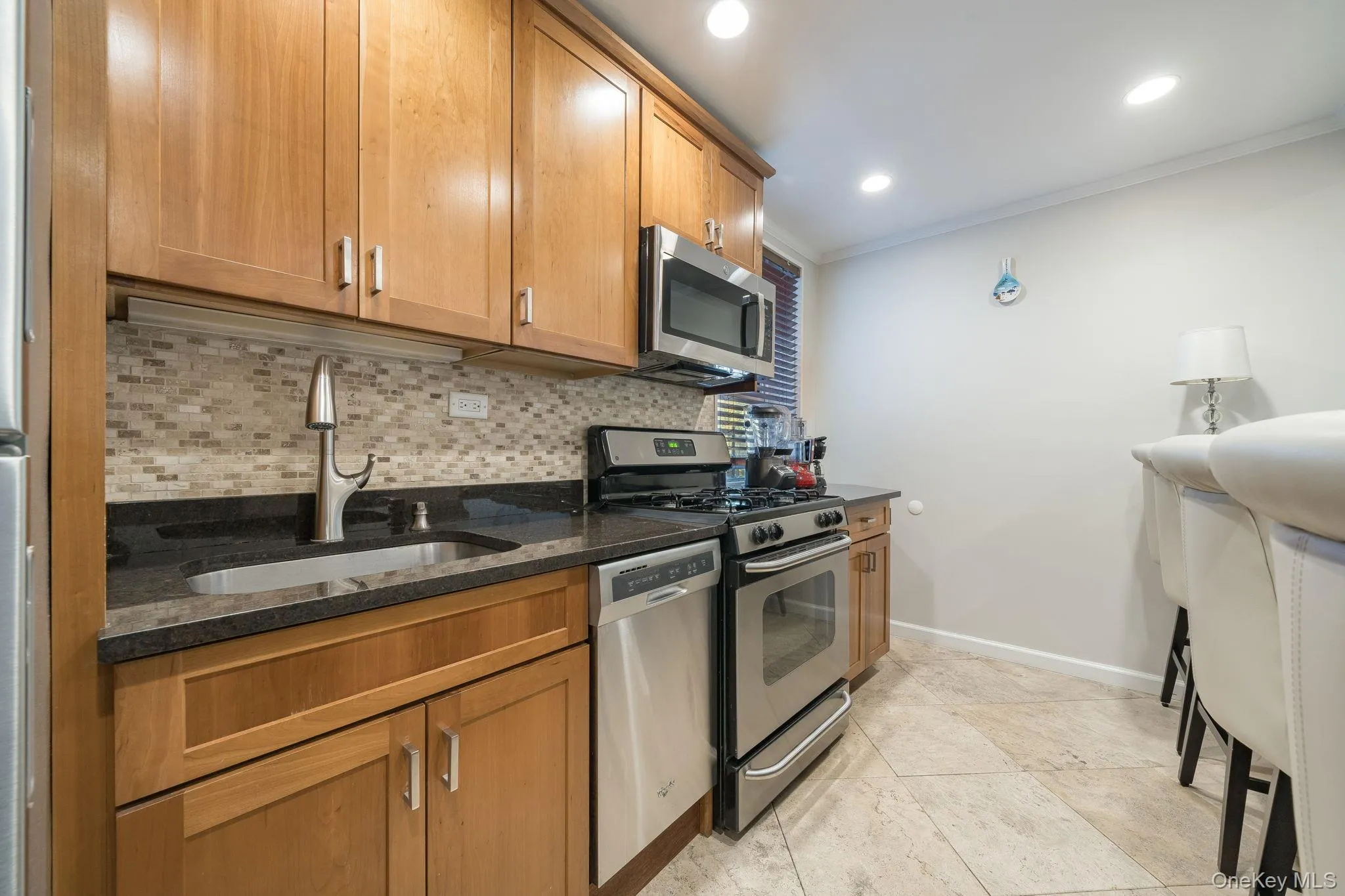 209-15 18th Avenue, New York, NY, 1 Bedroom Bedrooms, 3 Rooms Rooms,1 BathroomBathrooms,Residential,For Rent,18th,0,1062520 209-15 18th Avenue, New York, NY, 1 Bedroom Bedrooms, 3 Rooms Rooms,1 BathroomBathrooms,Residential,For Rent,18th,0,1062520