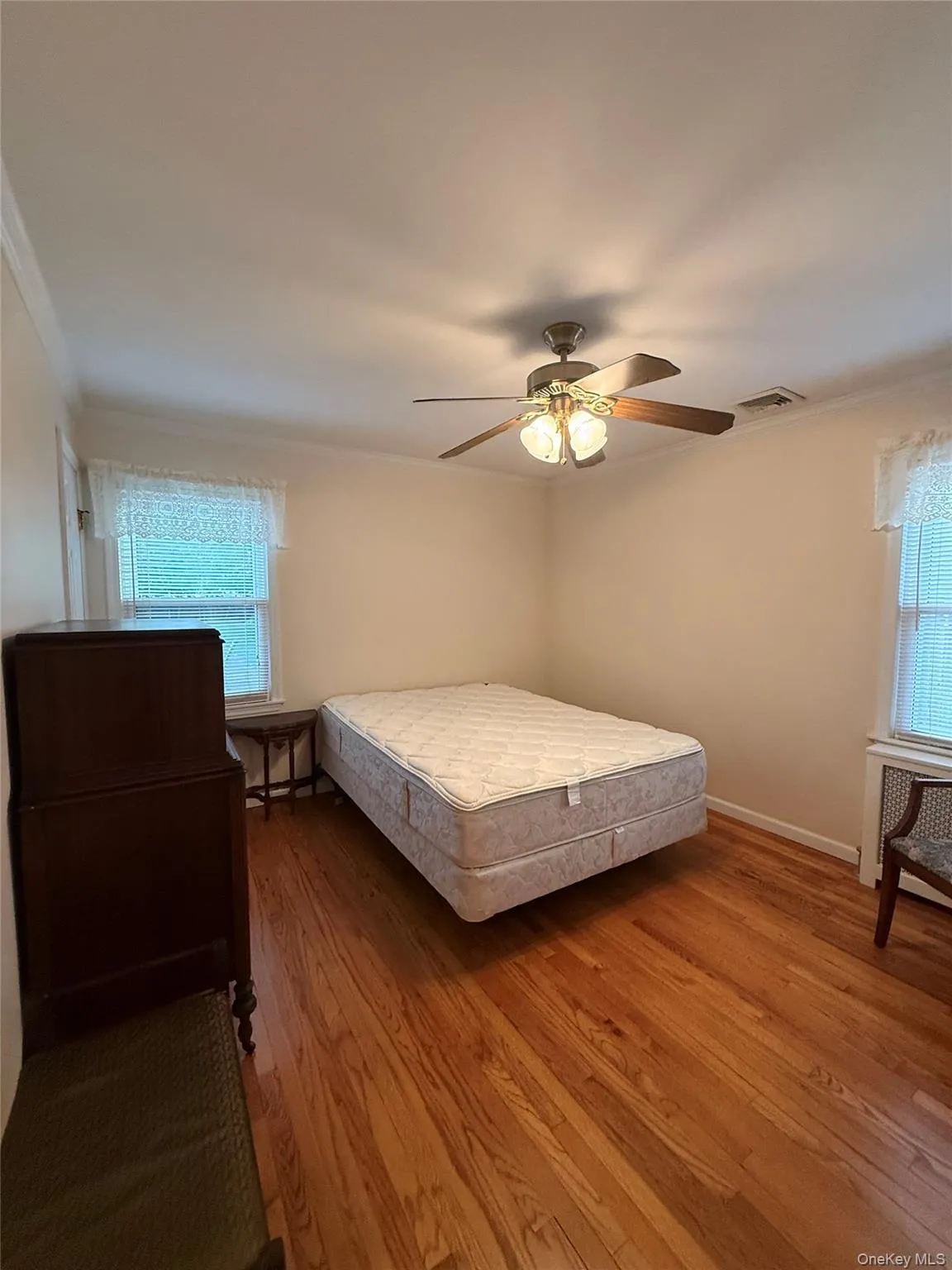 13 Gerald Avenue, Oyster Bay, NY, 4 Bedrooms Bedrooms, 6 Rooms Rooms,1 BathroomBathrooms,Residential Lease,For Rent,Gerald,0,1062521 13 Gerald Avenue, Oyster Bay, NY, 4 Bedrooms Bedrooms, 6 Rooms Rooms,1 BathroomBathrooms,Residential Lease,For Rent,Gerald,0,1062521