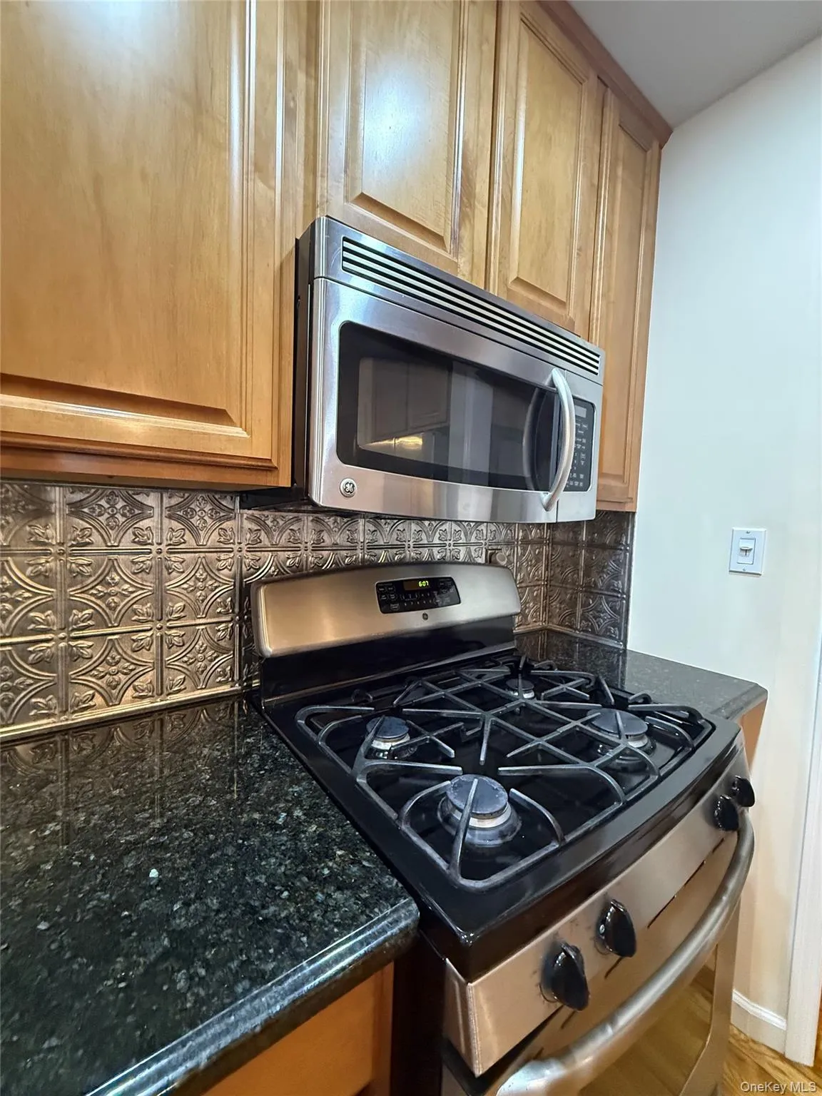 13 Gerald Avenue, Oyster Bay, NY, 4 Bedrooms Bedrooms, 6 Rooms Rooms,1 BathroomBathrooms,Residential Lease,For Rent,Gerald,0,1062521 13 Gerald Avenue, Oyster Bay, NY, 4 Bedrooms Bedrooms, 6 Rooms Rooms,1 BathroomBathrooms,Residential Lease,For Rent,Gerald,0,1062521