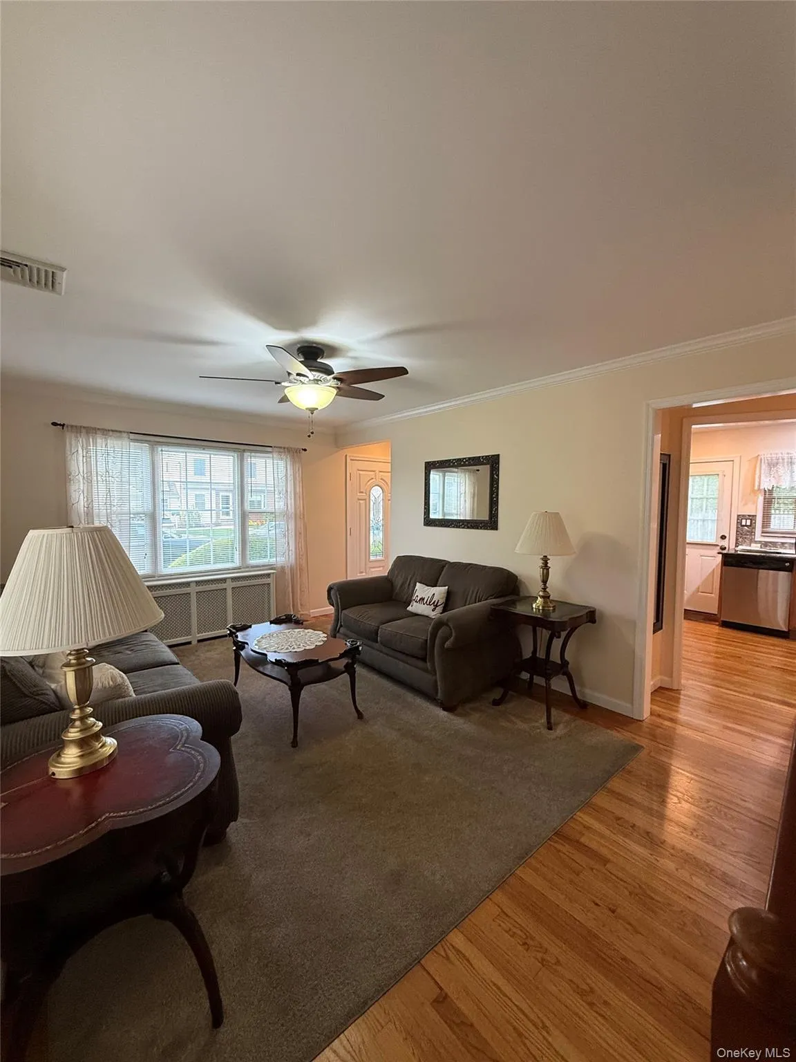 13 Gerald Avenue, Oyster Bay, NY, 4 Bedrooms Bedrooms, 6 Rooms Rooms,1 BathroomBathrooms,Residential Lease,For Rent,Gerald,0,1062521 13 Gerald Avenue, Oyster Bay, NY, 4 Bedrooms Bedrooms, 6 Rooms Rooms,1 BathroomBathrooms,Residential Lease,For Rent,Gerald,0,1062521