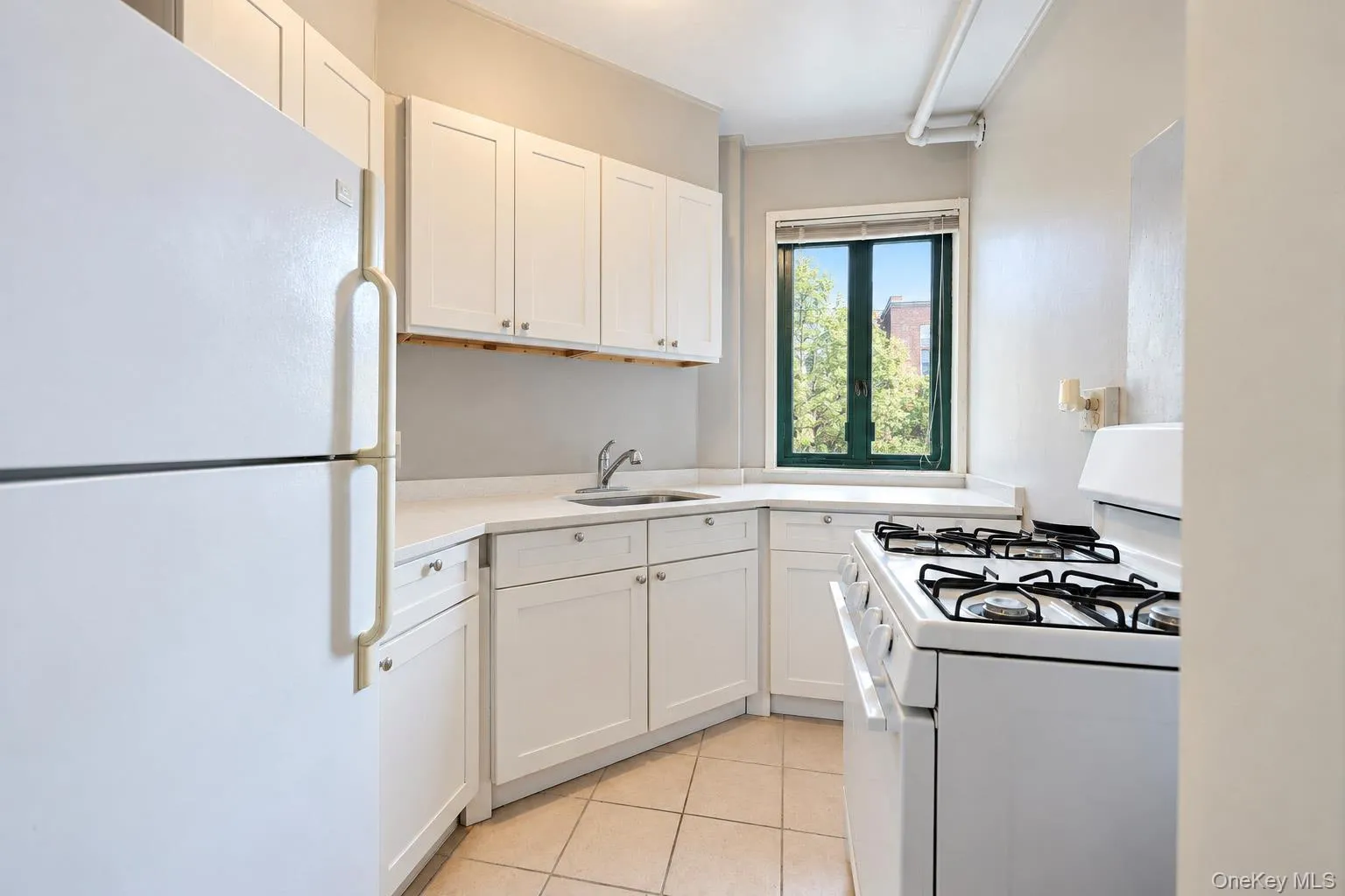 1514 Metropolitan Avenue, New York, NY, 1 Bedroom Bedrooms, 4 Rooms Rooms,1 BathroomBathrooms,Residential,For Rent,Metropolitan,0,1062527 1514 Metropolitan Avenue, New York, NY, 1 Bedroom Bedrooms, 4 Rooms Rooms,1 BathroomBathrooms,Residential,For Rent,Metropolitan,0,1062527