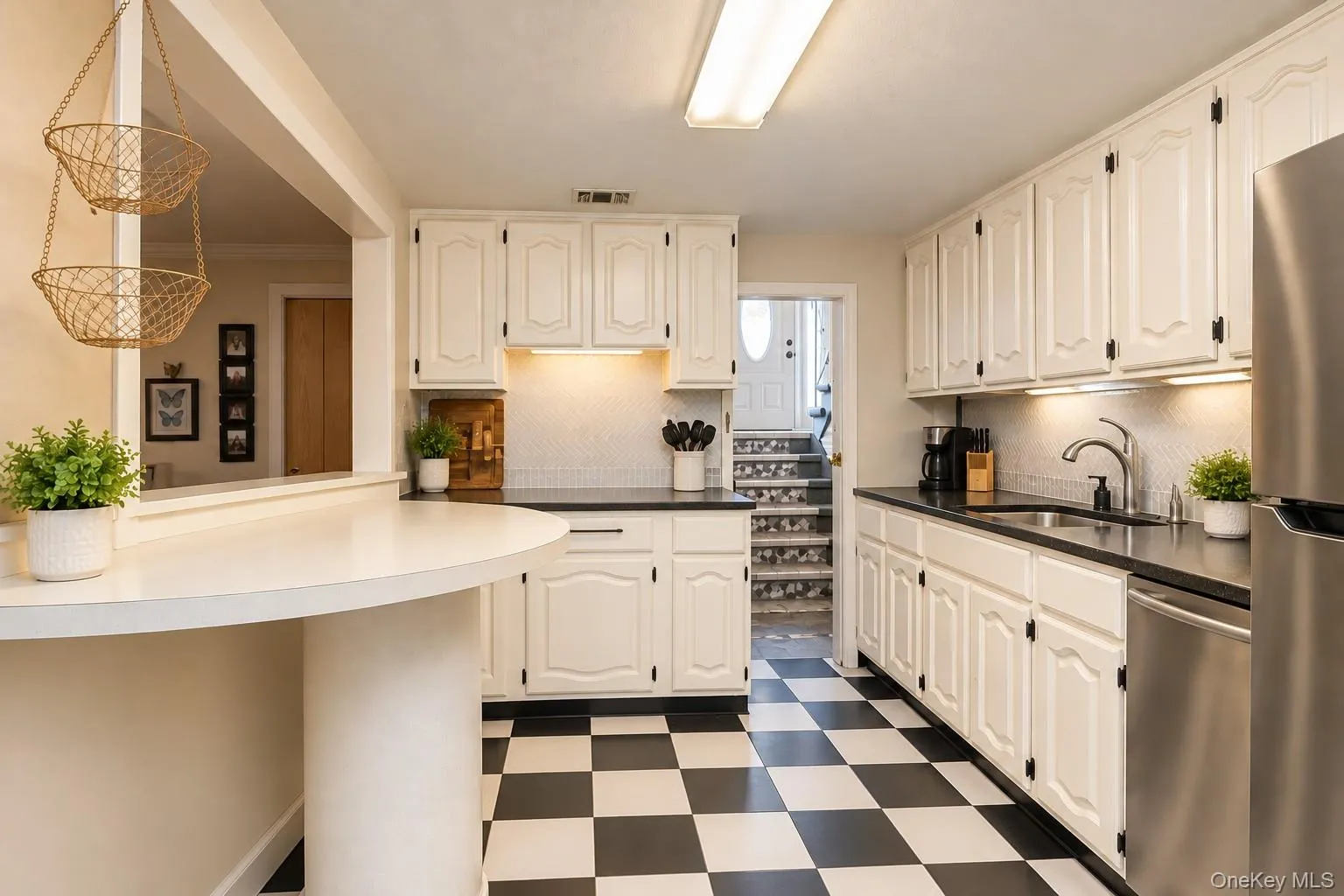 35 Peppermint Road, Smithtown, NY, 5 Bedrooms Bedrooms, 9 Rooms Rooms,3 BathroomsBathrooms,Residential,For Rent,Peppermint,0,1062529 35 Peppermint Road, Smithtown, NY, 5 Bedrooms Bedrooms, 9 Rooms Rooms,3 BathroomsBathrooms,Residential,For Rent,Peppermint,0,1062529