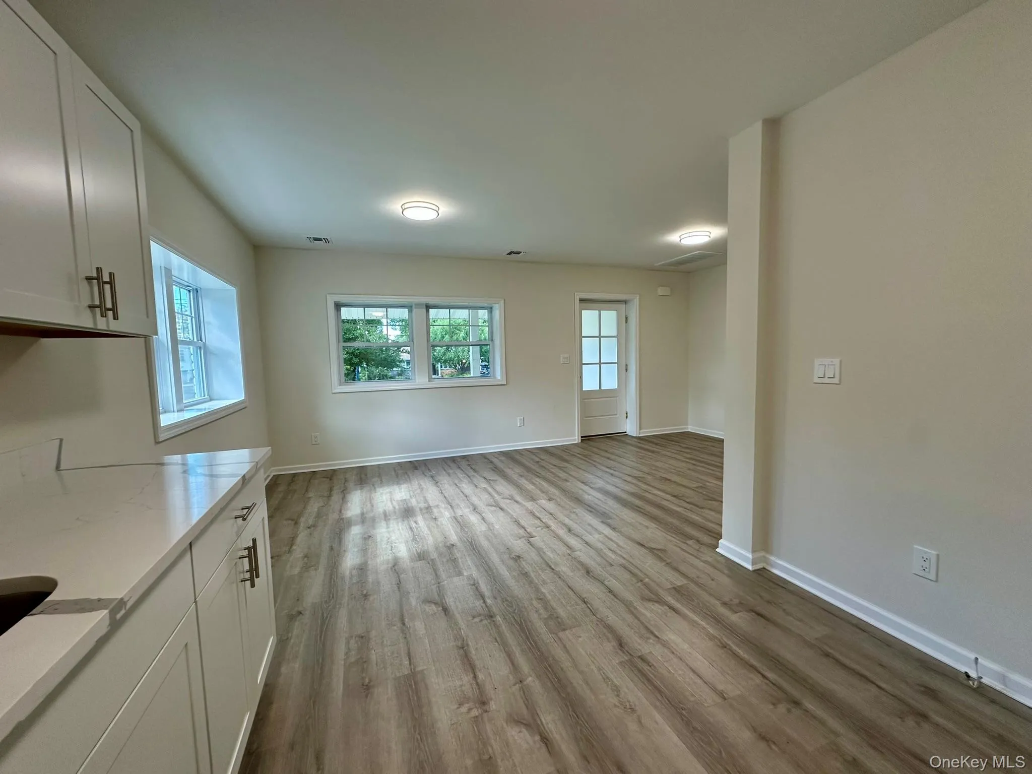 125 Main Street, Smithtown, NY, 4 Bedrooms Bedrooms, 9 Rooms Rooms,3 BathroomsBathrooms,Residential Lease,For Rent,Main,0,1062534 125 Main Street, Smithtown, NY, 4 Bedrooms Bedrooms, 9 Rooms Rooms,3 BathroomsBathrooms,Residential Lease,For Rent,Main,0,1062534