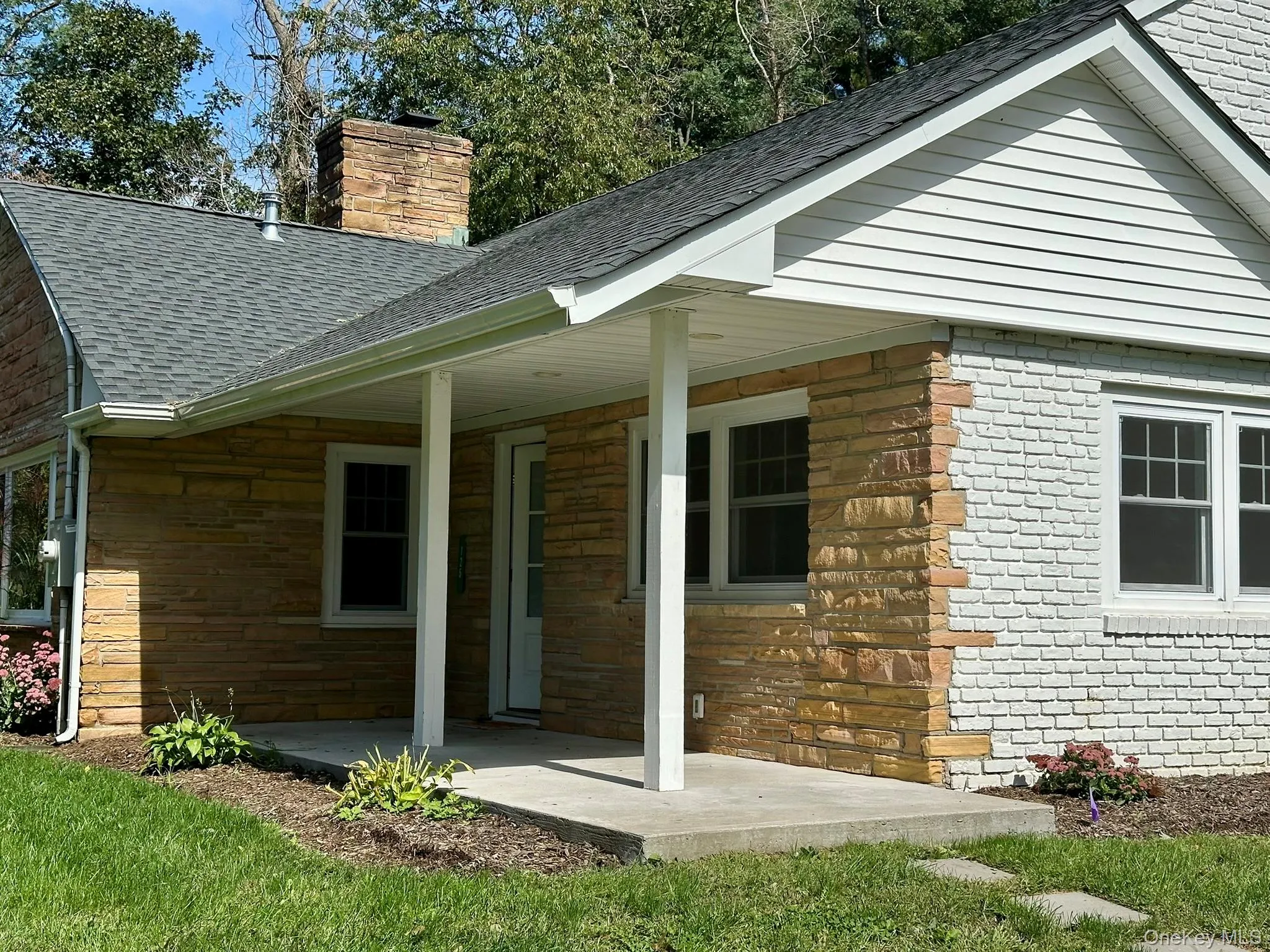 125 Main Street, Smithtown, NY, 4 Bedrooms Bedrooms, 9 Rooms Rooms,3 BathroomsBathrooms,Residential Lease,For Rent,Main,0,1062534 125 Main Street, Smithtown, NY, 4 Bedrooms Bedrooms, 9 Rooms Rooms,3 BathroomsBathrooms,Residential Lease,For Rent,Main,0,1062534