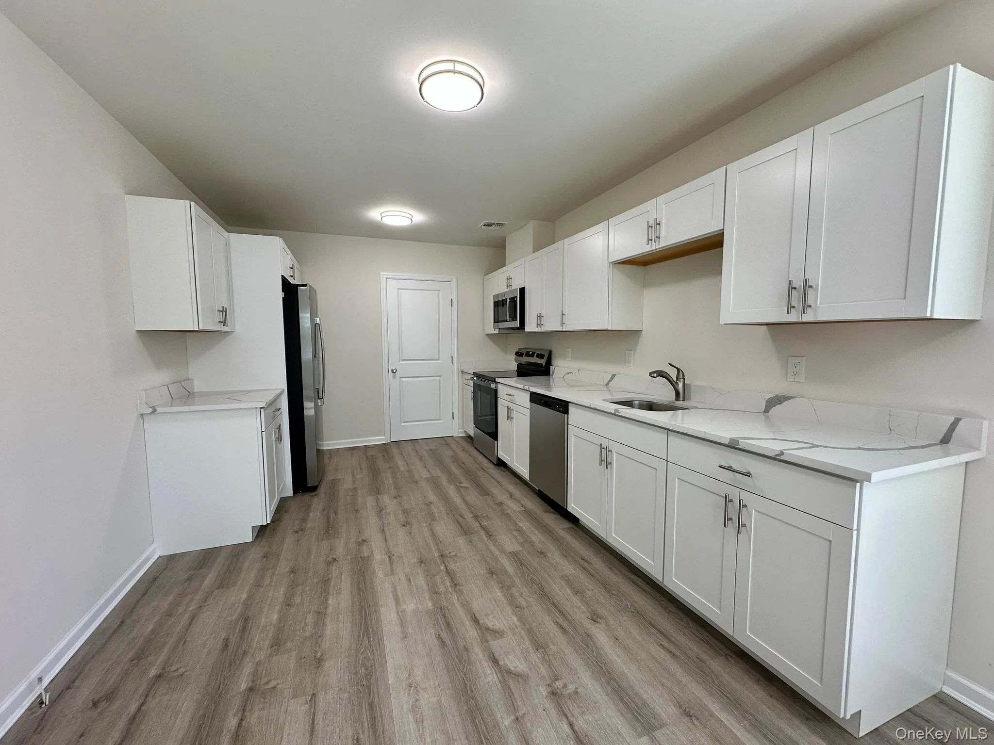 125 Main Street, Smithtown, NY, 4 Bedrooms Bedrooms, 9 Rooms Rooms,3 BathroomsBathrooms,Residential Lease,For Rent,Main,0,1062534 125 Main Street, Smithtown, NY, 4 Bedrooms Bedrooms, 9 Rooms Rooms,3 BathroomsBathrooms,Residential Lease,For Rent,Main,0,1062534