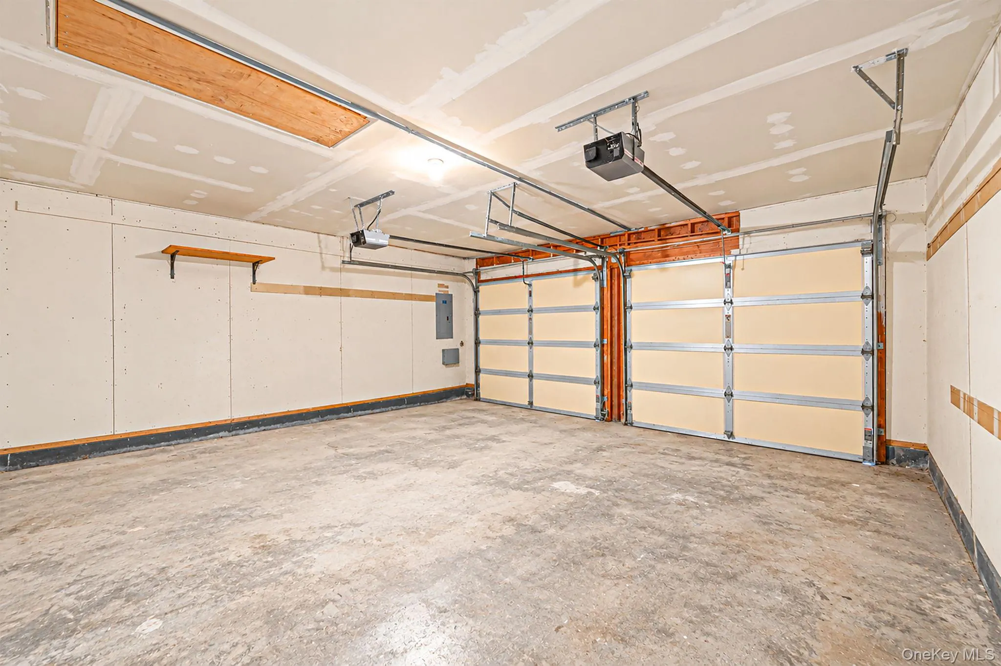 4 Inwood Road, Smithtown, NY, 3 Bedrooms Bedrooms, 10 Rooms Rooms,2 BathroomsBathrooms,Residential Lease,For Rent,Inwood,0,1062537 4 Inwood Road, Smithtown, NY, 3 Bedrooms Bedrooms, 10 Rooms Rooms,2 BathroomsBathrooms,Residential Lease,For Rent,Inwood,0,1062537