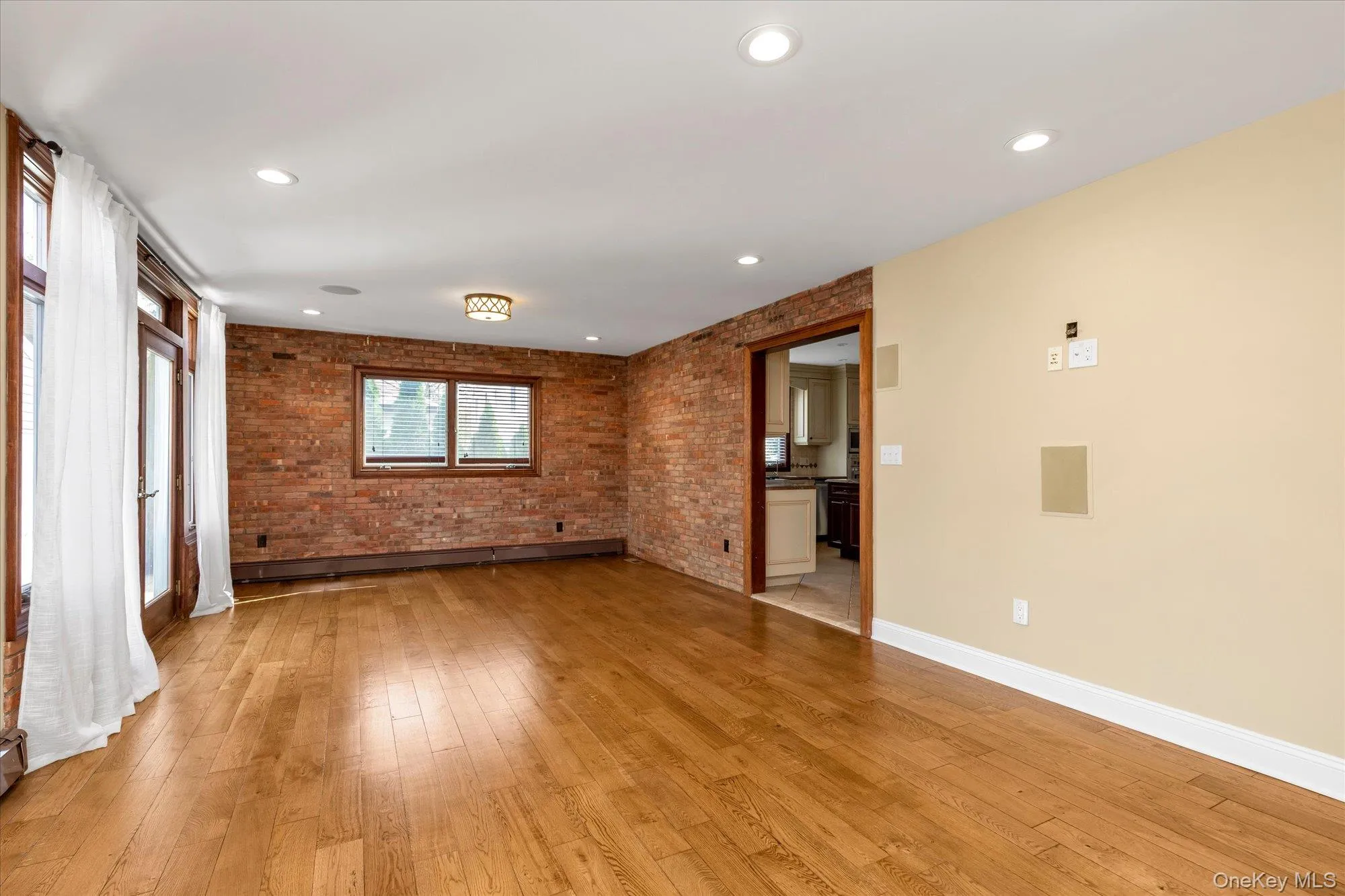 74 Custer Avenue, North Hempstead, NY, 3 Bedrooms Bedrooms, 7 Rooms Rooms,2 BathroomsBathrooms,Residential Lease,For Rent,Custer,0,1062544 74 Custer Avenue, North Hempstead, NY, 3 Bedrooms Bedrooms, 7 Rooms Rooms,2 BathroomsBathrooms,Residential Lease,For Rent,Custer,0,1062544