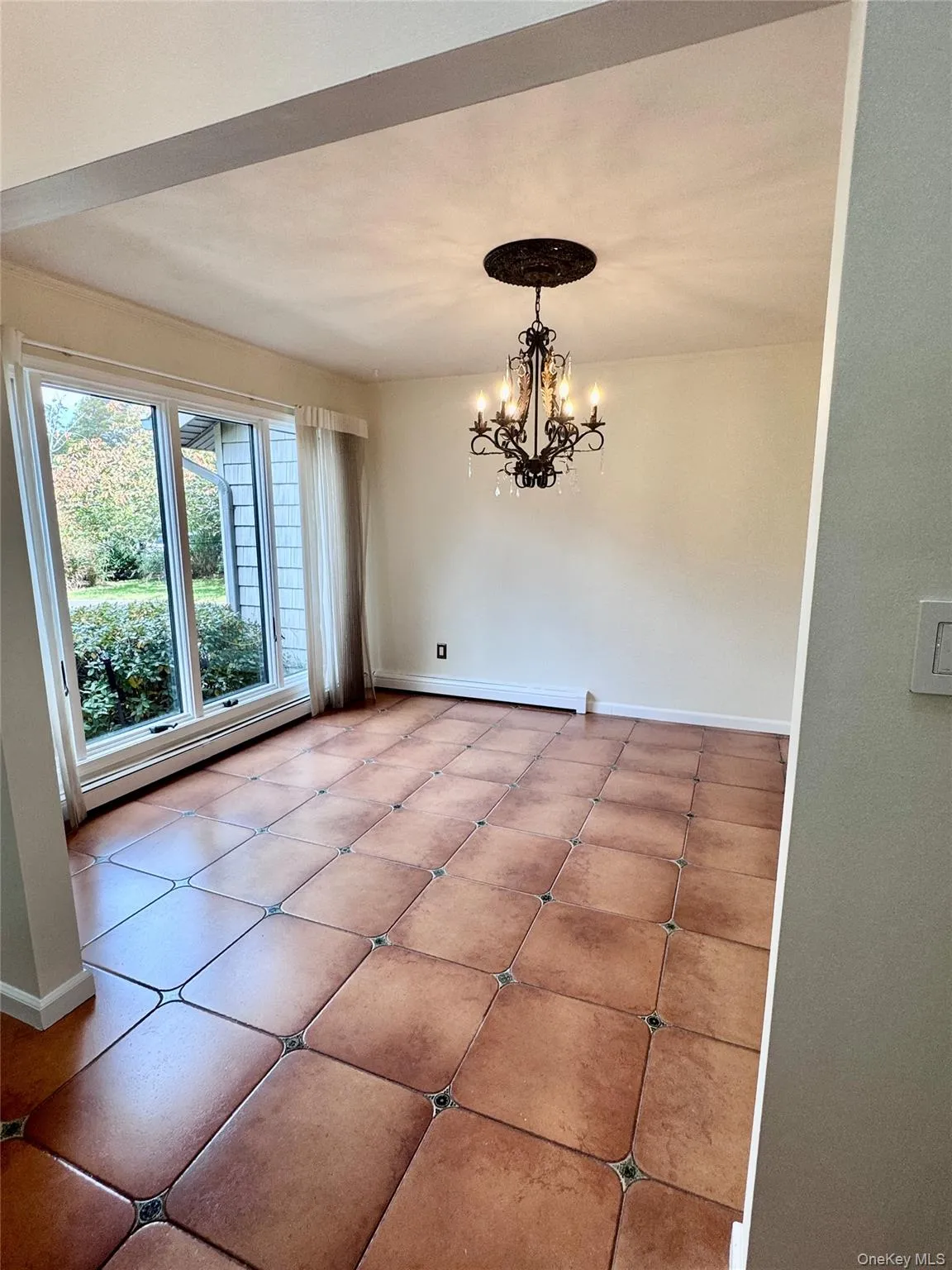 51 Fleetwood Road, Huntington, NY, 4 Bedrooms Bedrooms, 8 Rooms Rooms,2 BathroomsBathrooms,Residential,For Rent,Fleetwood,0,1062555 51 Fleetwood Road, Huntington, NY, 4 Bedrooms Bedrooms, 8 Rooms Rooms,2 BathroomsBathrooms,Residential,For Rent,Fleetwood,0,1062555