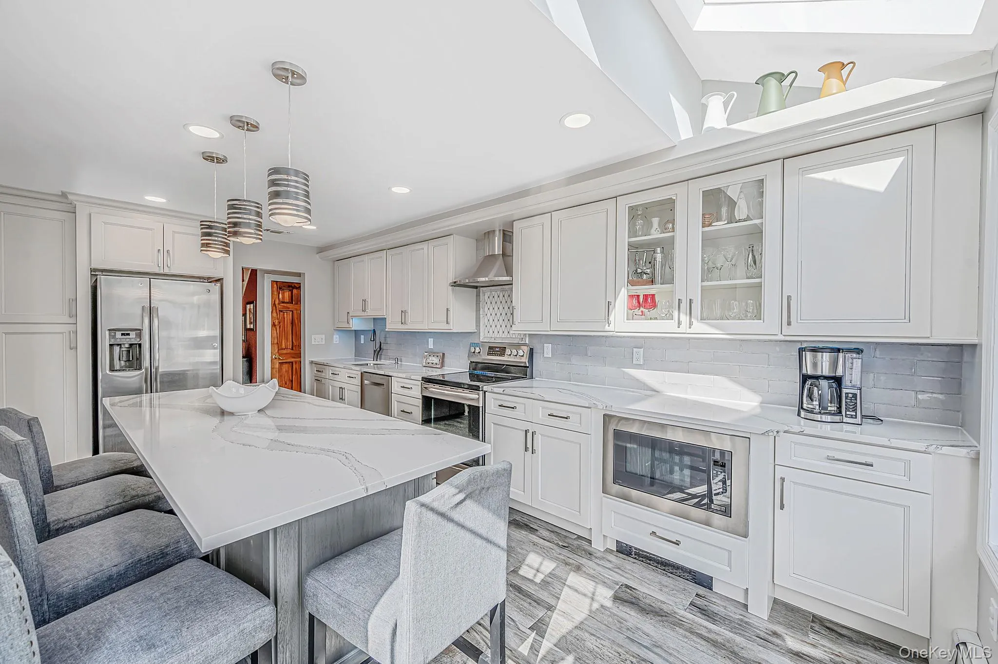 17 Hill Lane, Smithtown, NY, 4 Bedrooms Bedrooms, 8 Rooms Rooms,2 BathroomsBathrooms,Residential,For Rent,Hill,0,1062559 17 Hill Lane, Smithtown, NY, 4 Bedrooms Bedrooms, 8 Rooms Rooms,2 BathroomsBathrooms,Residential,For Rent,Hill,0,1062559