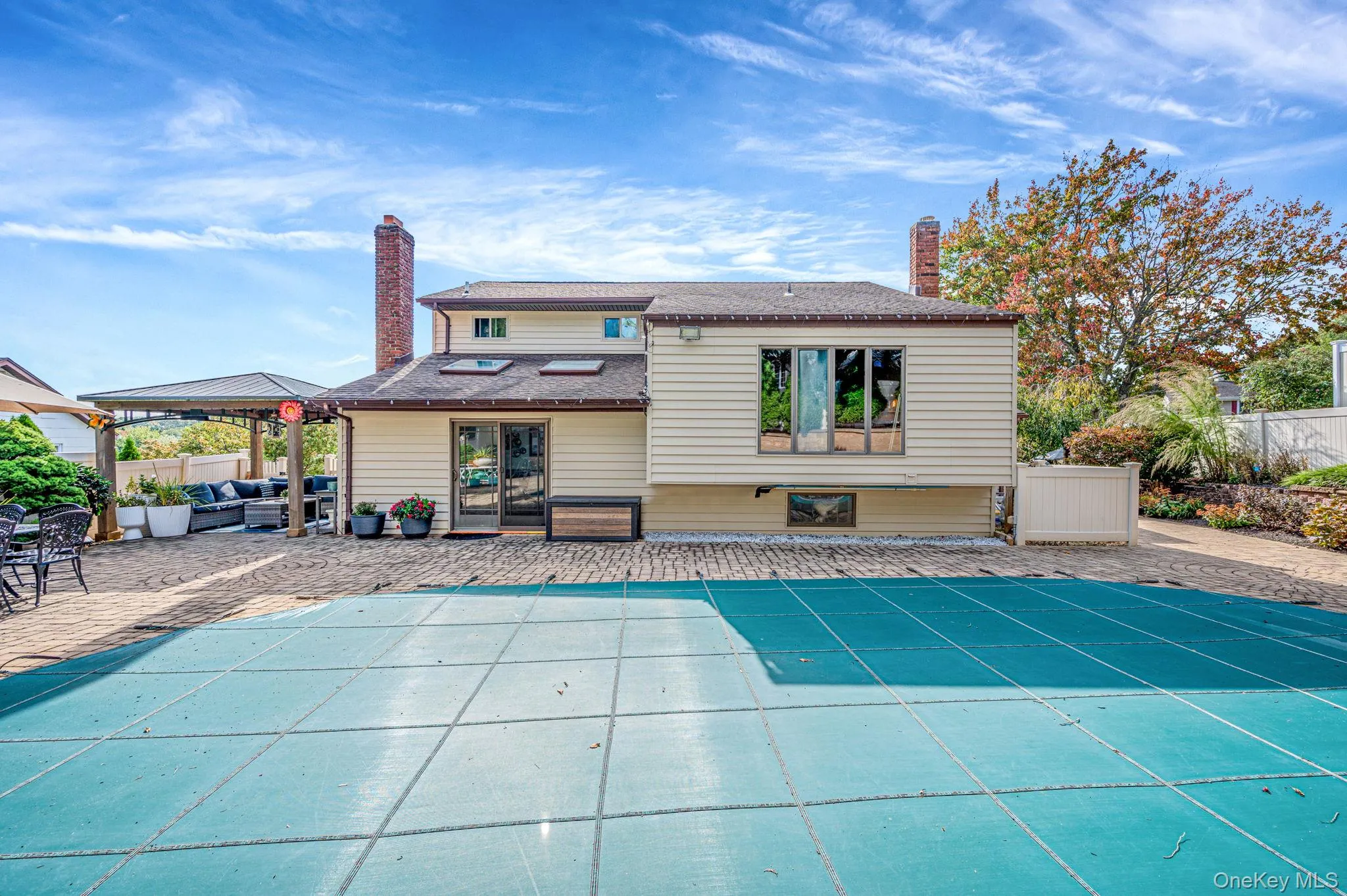 17 Hill Lane, Smithtown, NY, 4 Bedrooms Bedrooms, 8 Rooms Rooms,2 BathroomsBathrooms,Residential,For Rent,Hill,0,1062559 17 Hill Lane, Smithtown, NY, 4 Bedrooms Bedrooms, 8 Rooms Rooms,2 BathroomsBathrooms,Residential,For Rent,Hill,0,1062559