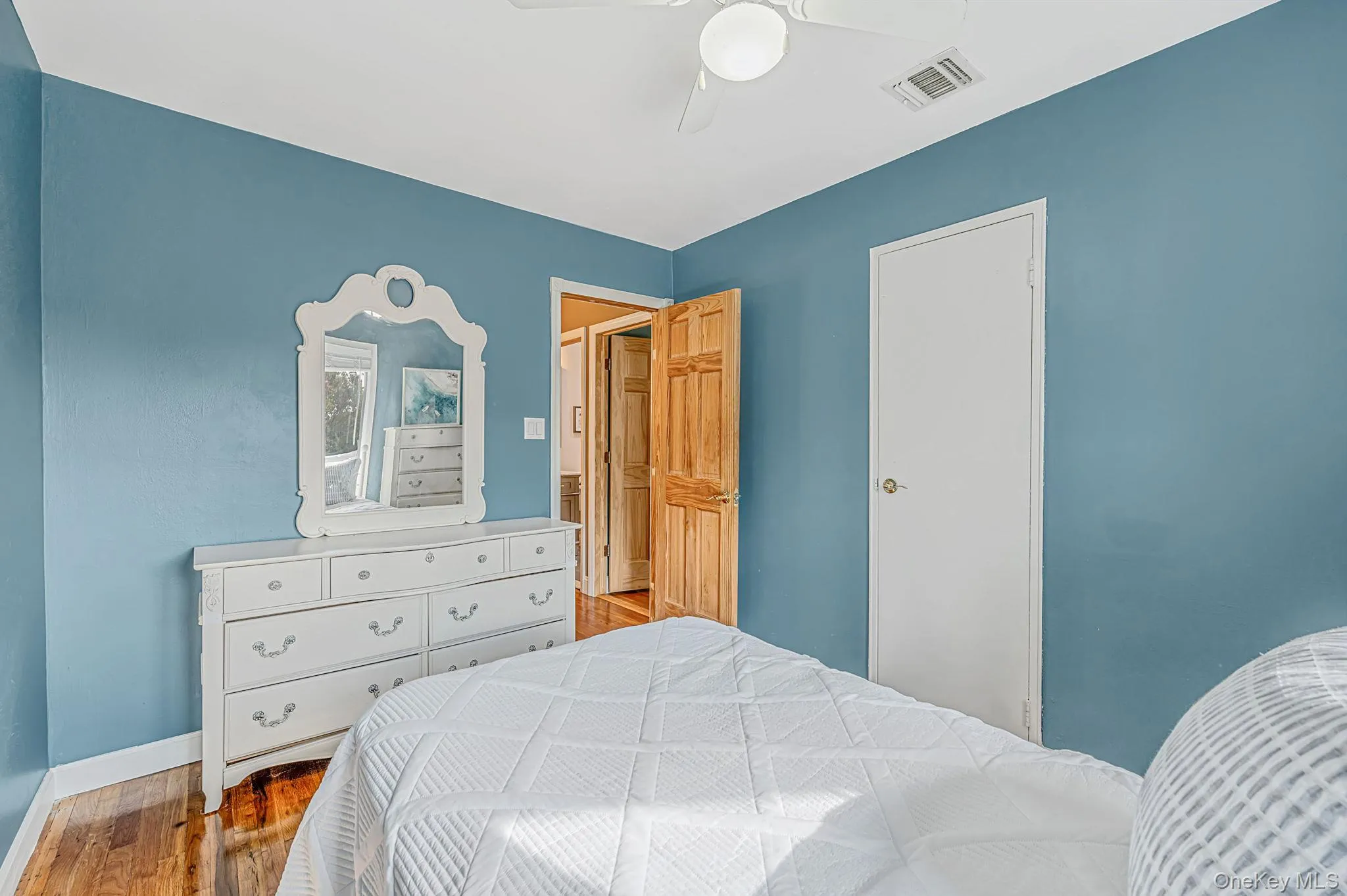 17 Hill Lane, Smithtown, NY, 4 Bedrooms Bedrooms, 8 Rooms Rooms,2 BathroomsBathrooms,Residential,For Rent,Hill,0,1062559 17 Hill Lane, Smithtown, NY, 4 Bedrooms Bedrooms, 8 Rooms Rooms,2 BathroomsBathrooms,Residential,For Rent,Hill,0,1062559
