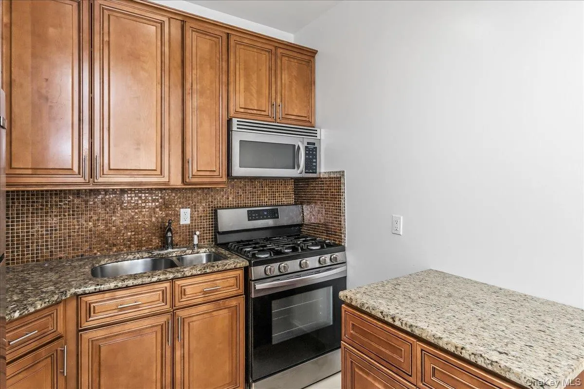 8424 Lefferts Boulevard, New York, NY, 2 Bedrooms Bedrooms, 5 Rooms Rooms,2 BathroomsBathrooms,Residential,For Rent,Lefferts,0,1062564 8424 Lefferts Boulevard, New York, NY, 2 Bedrooms Bedrooms, 5 Rooms Rooms,2 BathroomsBathrooms,Residential,For Rent,Lefferts,0,1062564