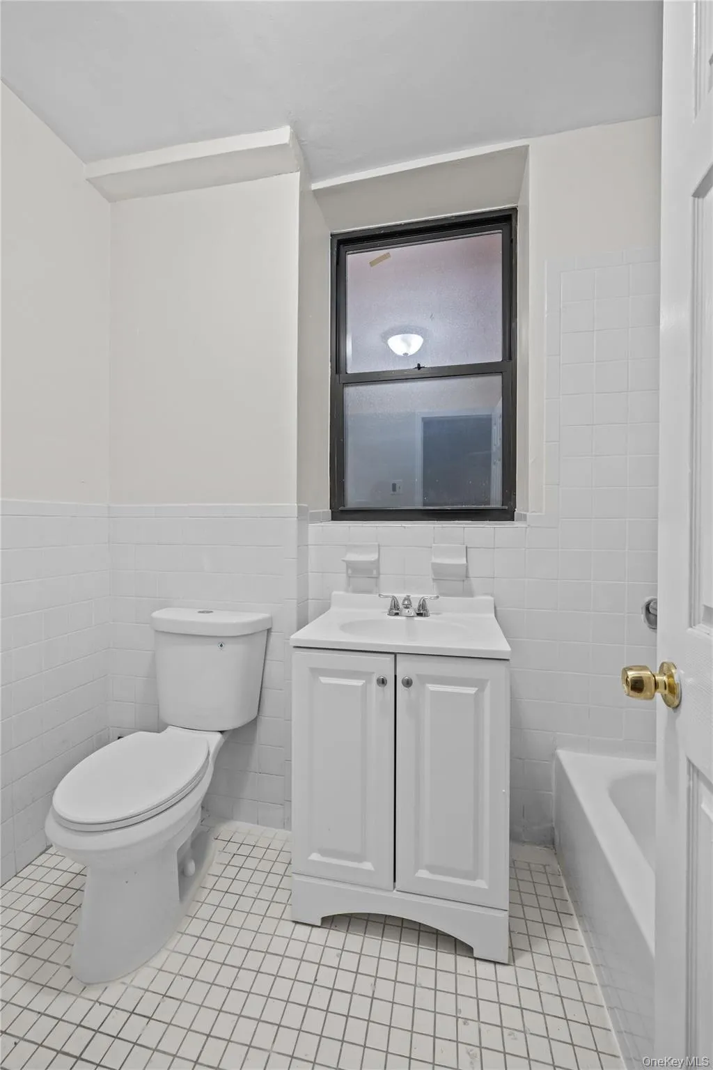 176 81 Street, New York, NY, 4 Bedroom Bedrooms, 6 Room Rooms,1 BathroomBathrooms,Residential Lease,For Rent,81,0,1062566 176 81 Street, New York, NY, 4 Bedroom Bedrooms, 6 Room Rooms,1 BathroomBathrooms,Residential Lease,For Rent,81,0,1062566