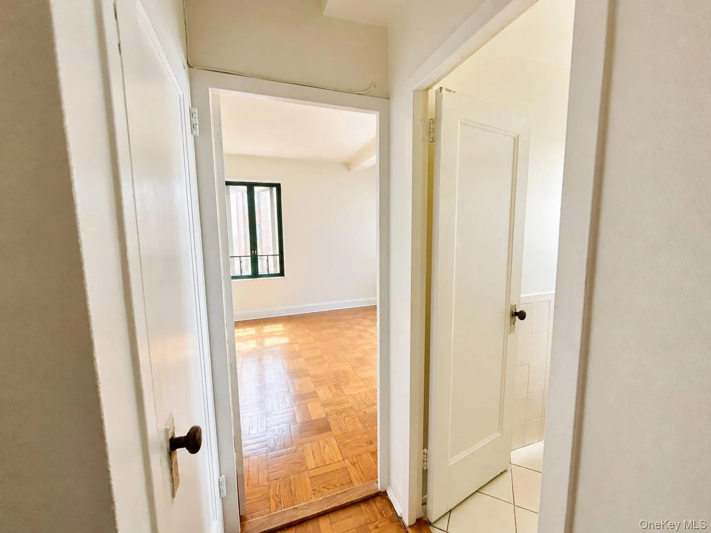 99 Metropolitan Oval, New York, NY, 1 Bedroom Bedrooms, 3 Rooms Rooms,1 BathroomBathrooms,Residential,For Rent,Metropolitan,0,1062568 99 Metropolitan Oval, New York, NY, 1 Bedroom Bedrooms, 3 Rooms Rooms,1 BathroomBathrooms,Residential,For Rent,Metropolitan,0,1062568