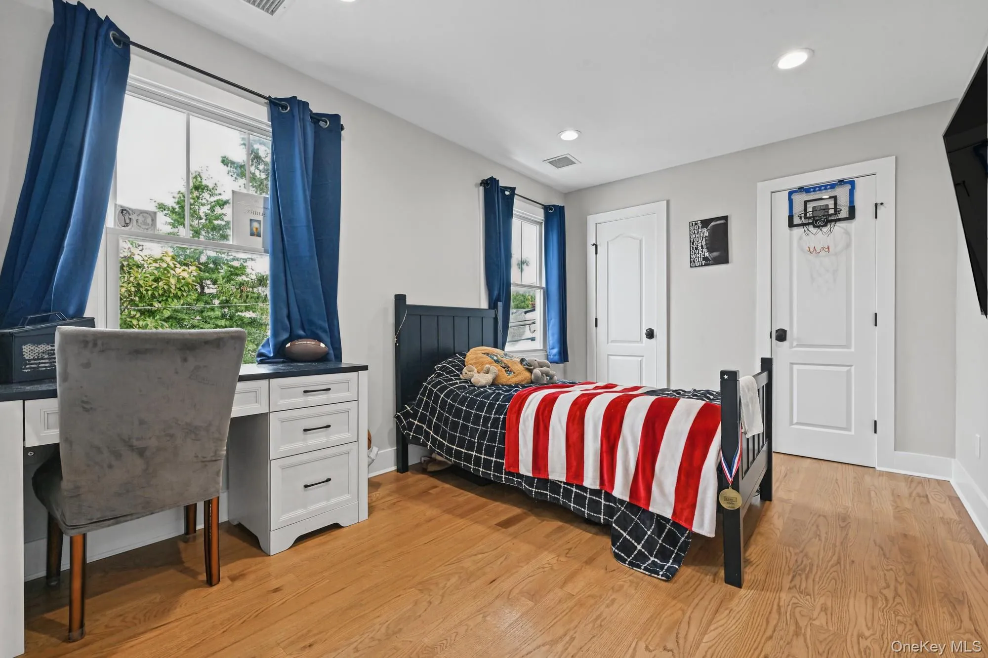 325 Paul Place, Hempstead, NY, 4 Bedrooms Bedrooms, 12 Rooms Rooms,3 BathroomsBathrooms,Residential,For Rent,Paul,0,1062574 325 Paul Place, Hempstead, NY, 4 Bedrooms Bedrooms, 12 Rooms Rooms,3 BathroomsBathrooms,Residential,For Rent,Paul,0,1062574