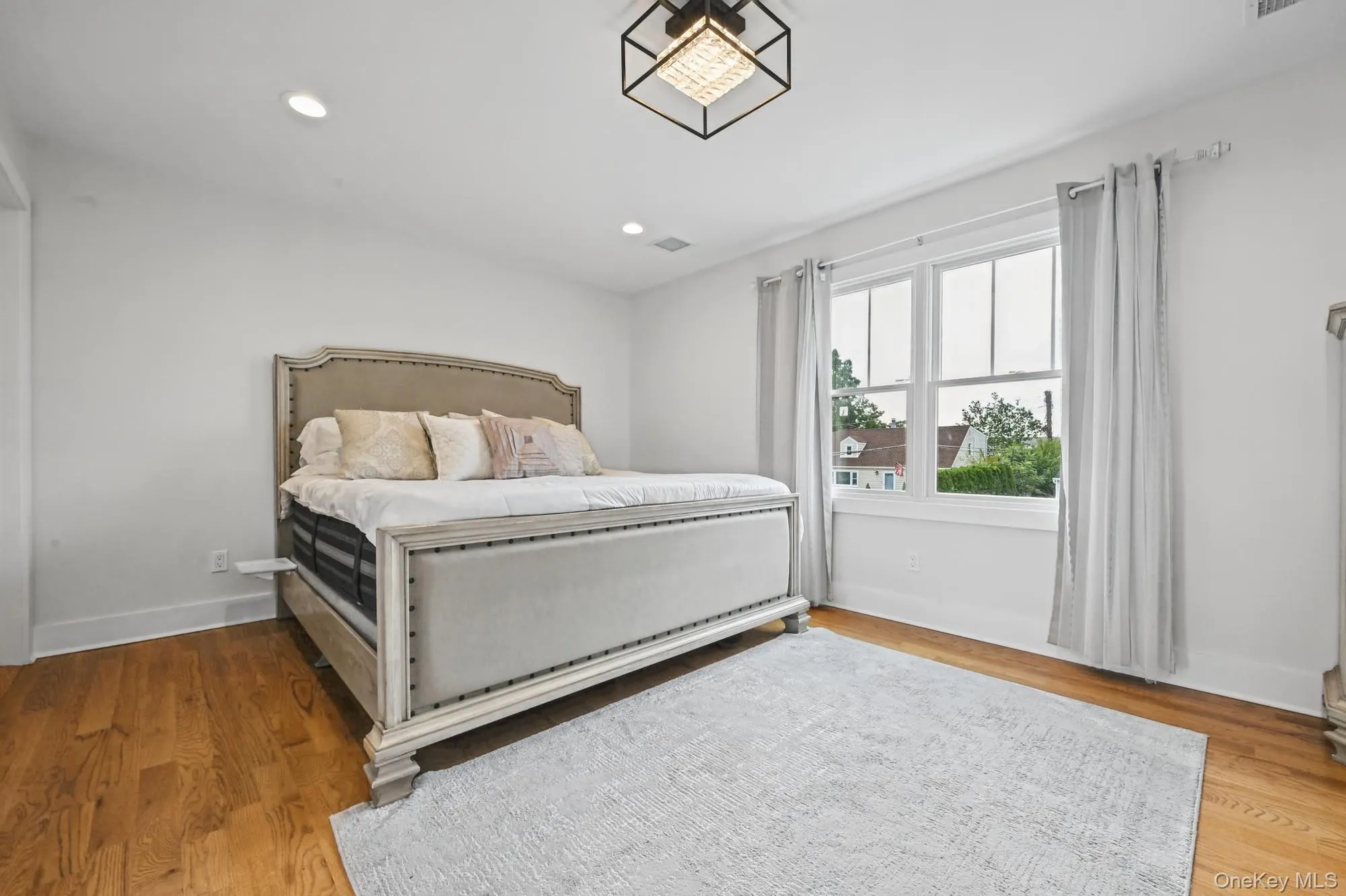 325 Paul Place, Hempstead, NY, 4 Bedrooms Bedrooms, 12 Rooms Rooms,3 BathroomsBathrooms,Residential,For Rent,Paul,0,1062574 325 Paul Place, Hempstead, NY, 4 Bedrooms Bedrooms, 12 Rooms Rooms,3 BathroomsBathrooms,Residential,For Rent,Paul,0,1062574