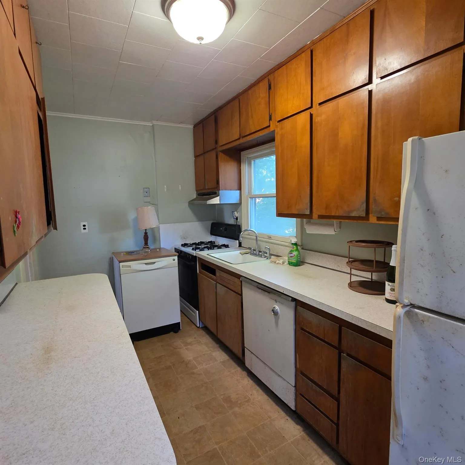9 Friendship Drive, Brookhaven, NY, 3 Bedrooms Bedrooms, 5 Rooms Rooms,1 BathroomBathrooms,Residential,For Rent,Friendship,0,1062577 9 Friendship Drive, Brookhaven, NY, 3 Bedrooms Bedrooms, 5 Rooms Rooms,1 BathroomBathrooms,Residential,For Rent,Friendship,0,1062577