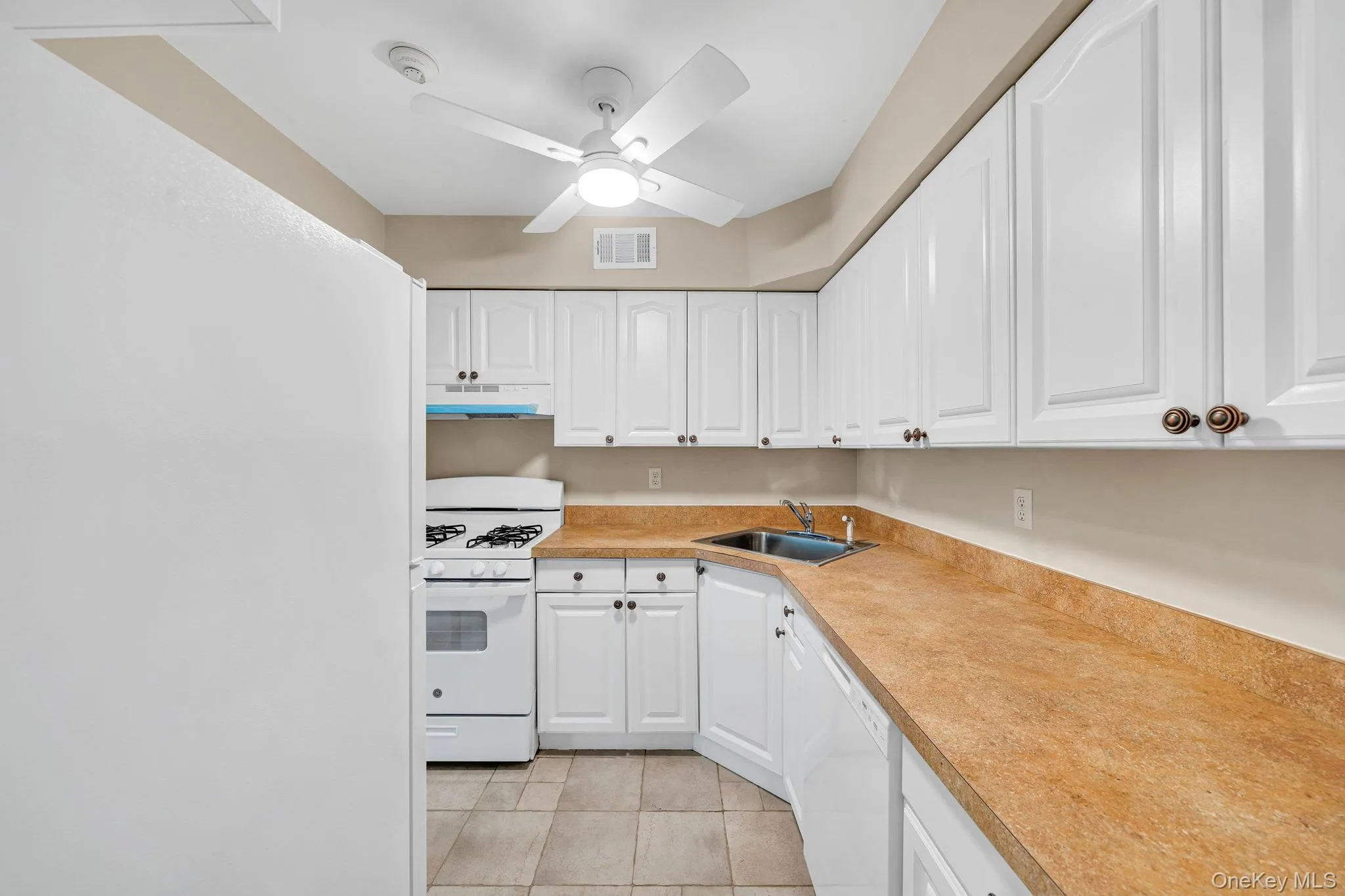 173 Fairview Circle, Brookhaven, NY, 2 Bedrooms Bedrooms, 4 Rooms Rooms,1 BathroomBathrooms,Residential,For Rent,Fairview,0,1062578 173 Fairview Circle, Brookhaven, NY, 2 Bedrooms Bedrooms, 4 Rooms Rooms,1 BathroomBathrooms,Residential,For Rent,Fairview,0,1062578