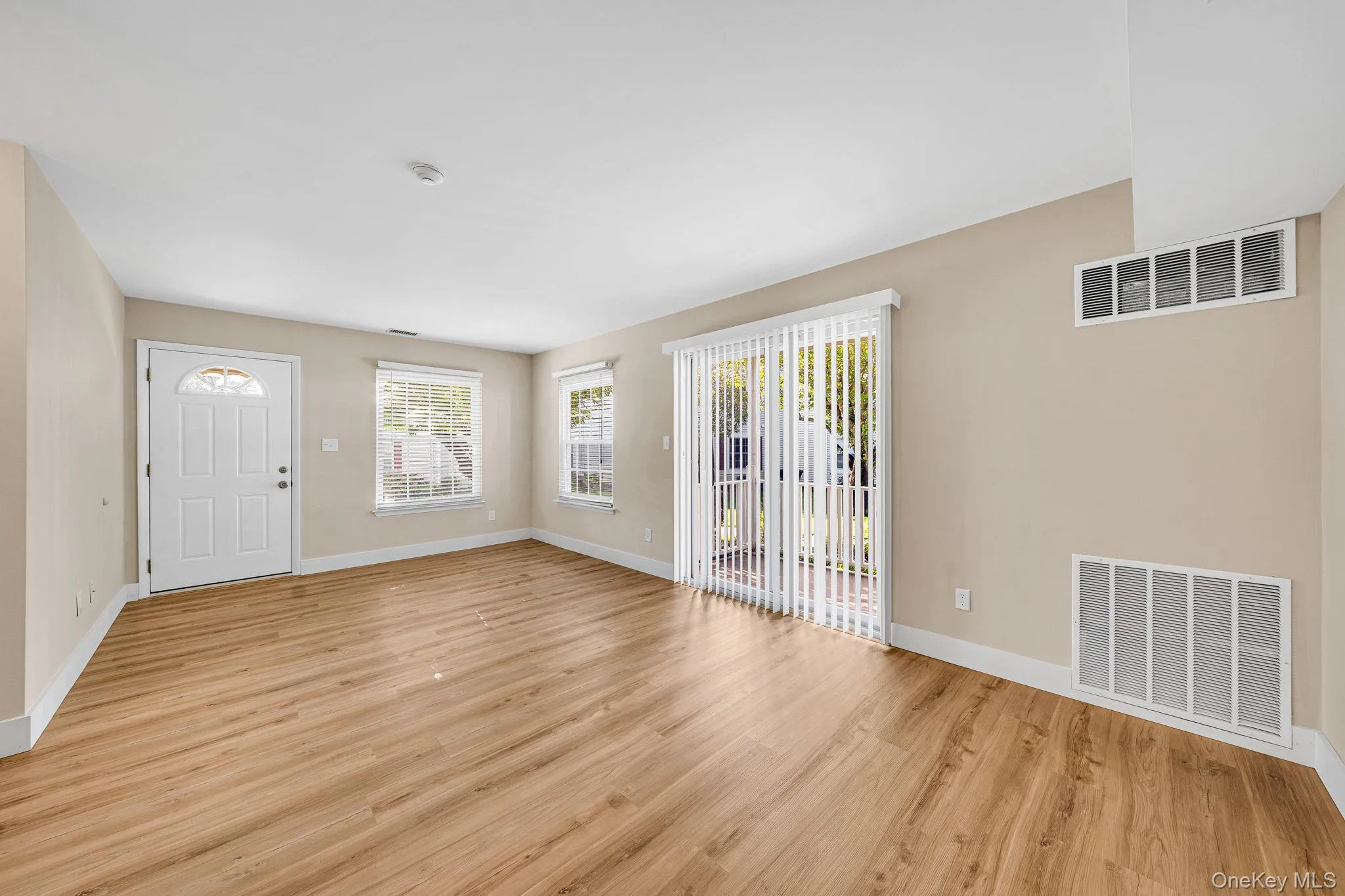 173 Fairview Circle, Brookhaven, NY, 2 Bedrooms Bedrooms, 4 Rooms Rooms,1 BathroomBathrooms,Residential,For Rent,Fairview,0,1062578 173 Fairview Circle, Brookhaven, NY, 2 Bedrooms Bedrooms, 4 Rooms Rooms,1 BathroomBathrooms,Residential,For Rent,Fairview,0,1062578